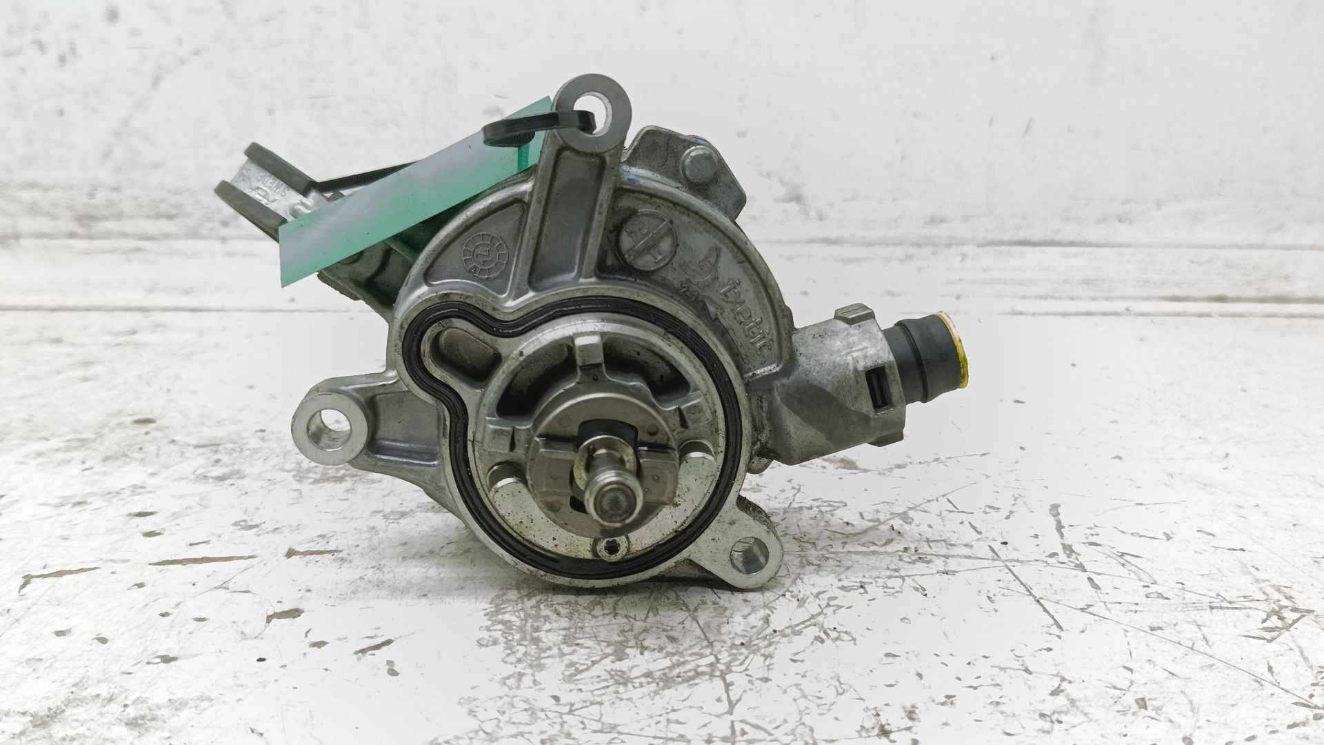 Recambio de depresor freno / bomba vacio para volvo v60 kombi plug-in hybrid awd referencia OEM IAM 31375107  