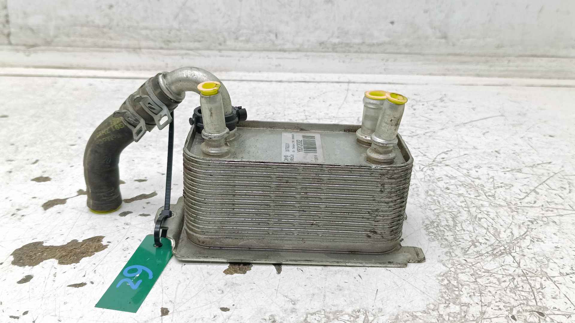 Recambio de enfriador aceite motor para volvo v60 kombi plug-in hybrid awd referencia OEM IAM 30792231 Y8312002 