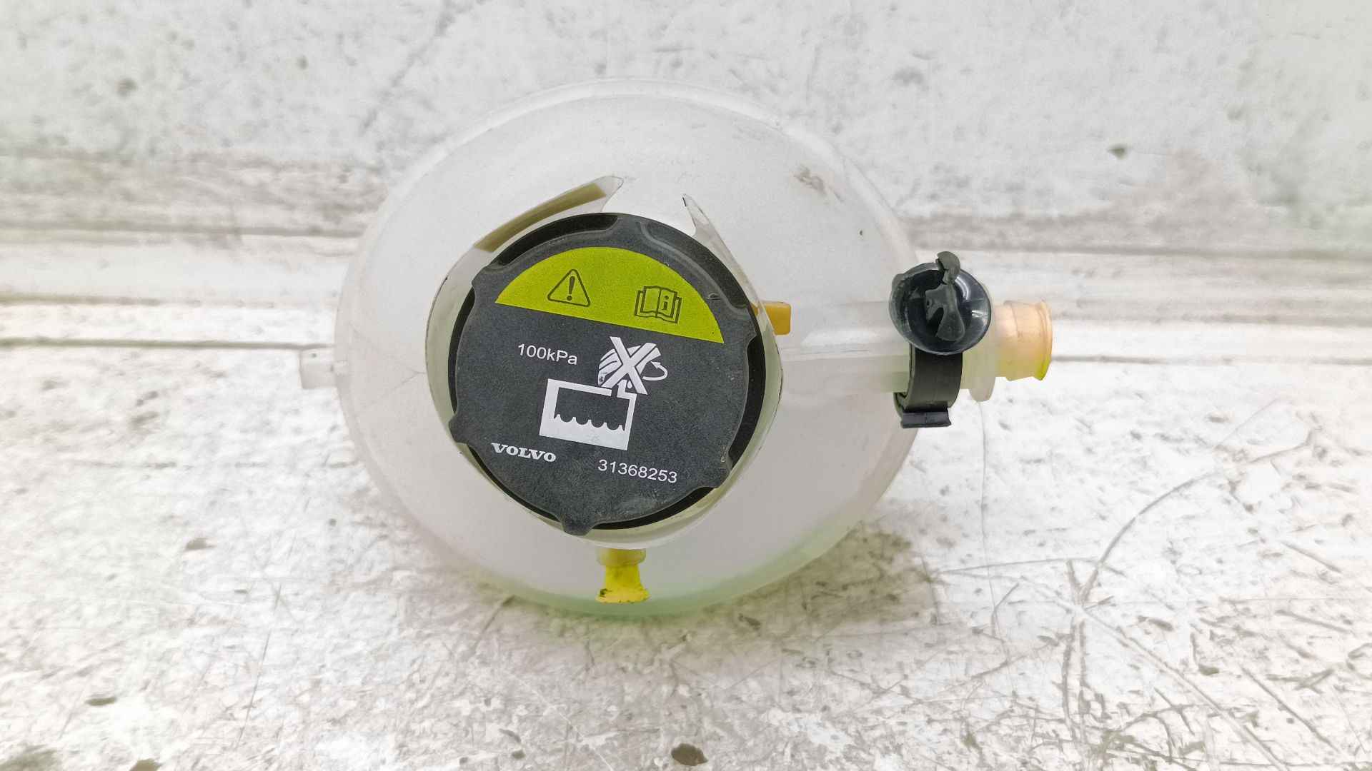 Recambio de deposito expansion para volvo v60 kombi plug-in hybrid awd referencia OEM IAM 31319801  