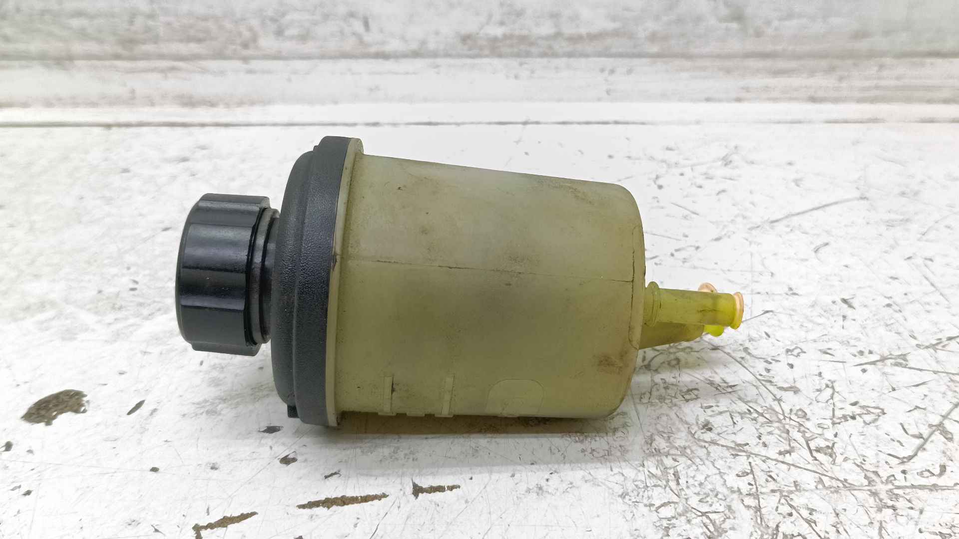 Recambio de deposito liquido direccion para volvo v60 kombi plug-in hybrid awd referencia OEM IAM 31302576  