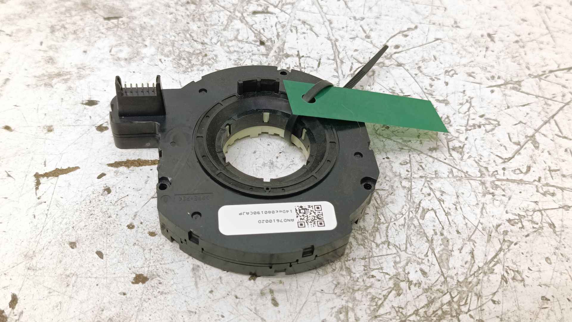 Recambio de sensor angulo de giro para volvo v60 kombi plug-in hybrid awd referencia OEM IAM AND761002D  