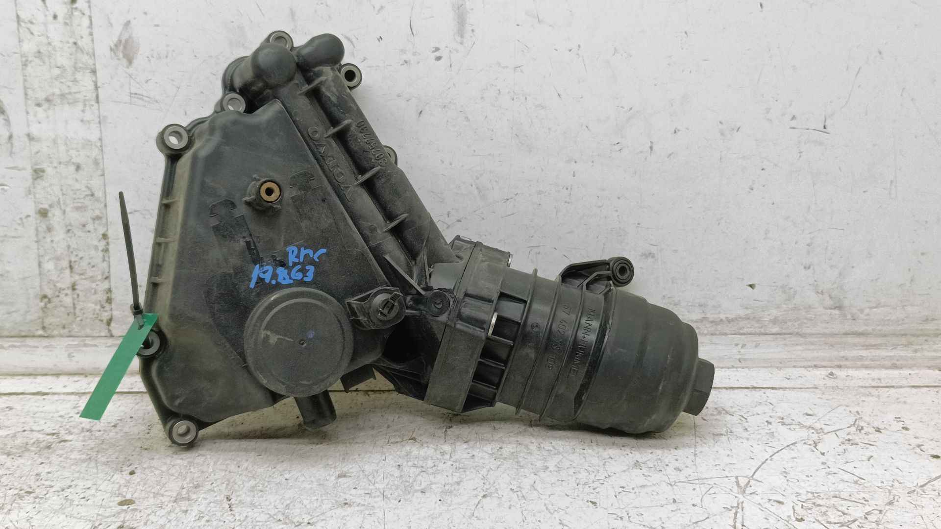 Recambio de soporte filtro aceite para volvo v60 kombi plug-in hybrid awd referencia OEM IAM 30757730  