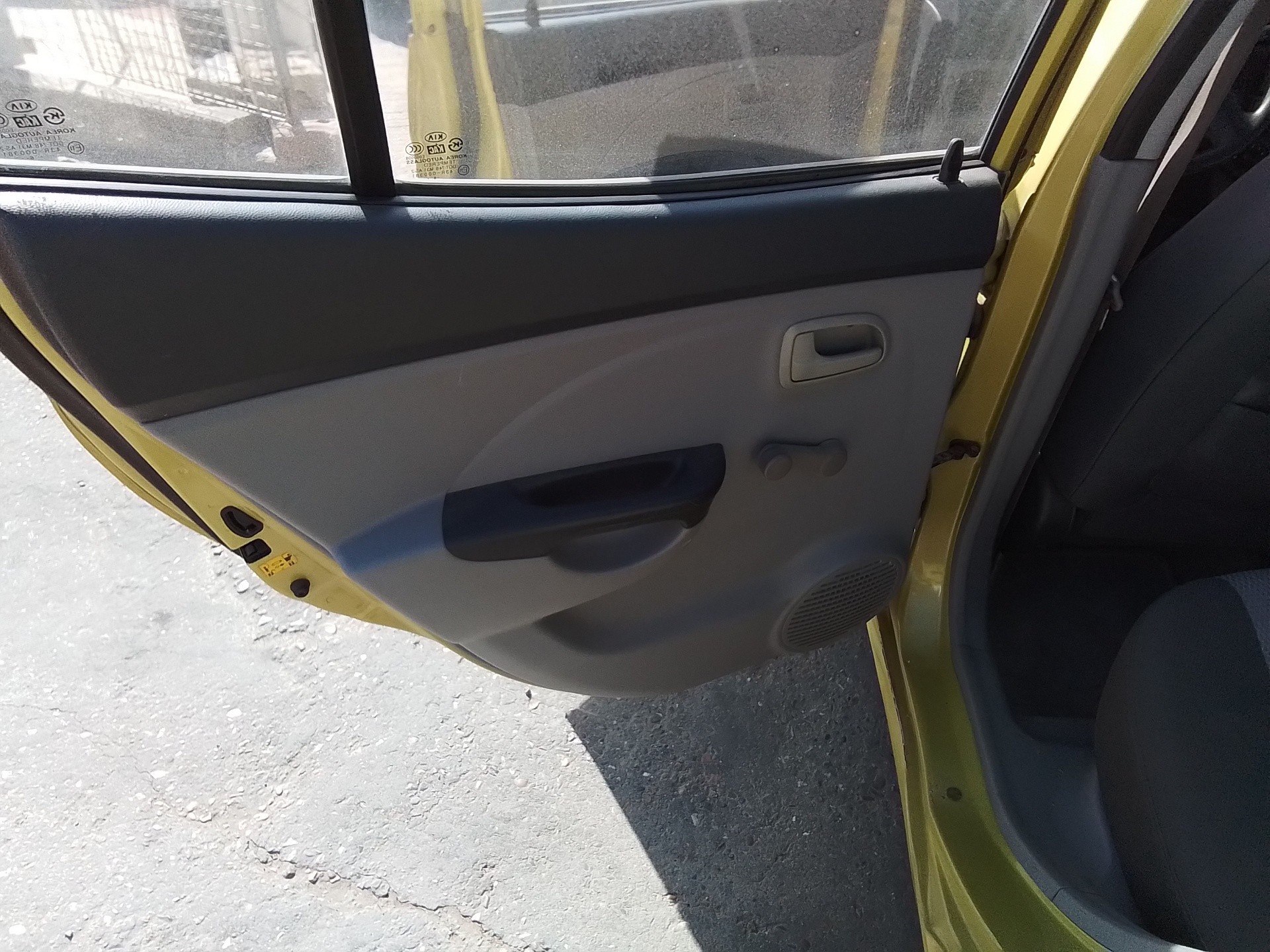 Recambio de guarnecido puerta trasera izquierda para kia picanto 1.1 active referencia OEM IAM   