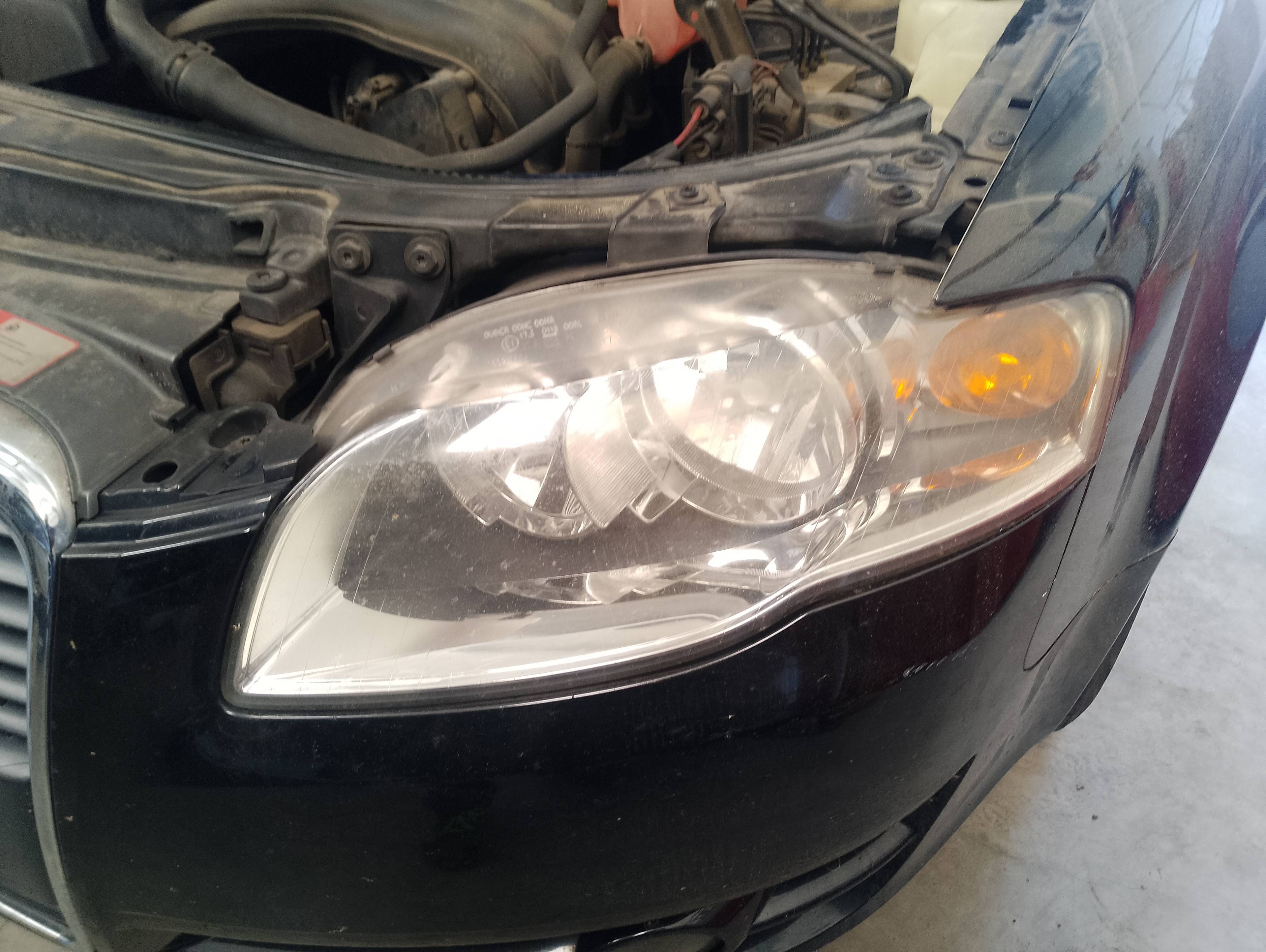 Recambio de faro izquierdo para audi a4 berlina (8e) 2.0 referencia OEM IAM 8E0941003AJ  