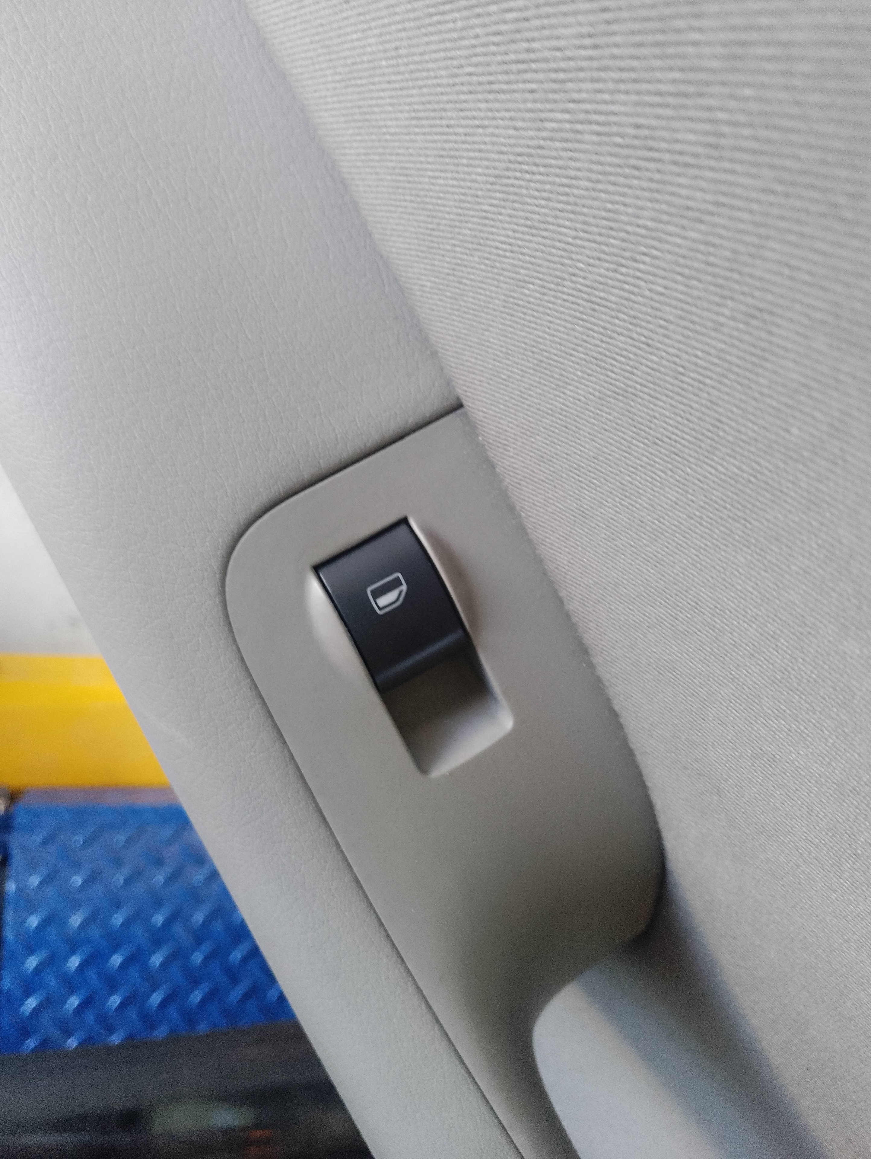 Recambio de mando elevalunas trasero izquierdo para audi a4 berlina (8e) 2.0 referencia OEM IAM   