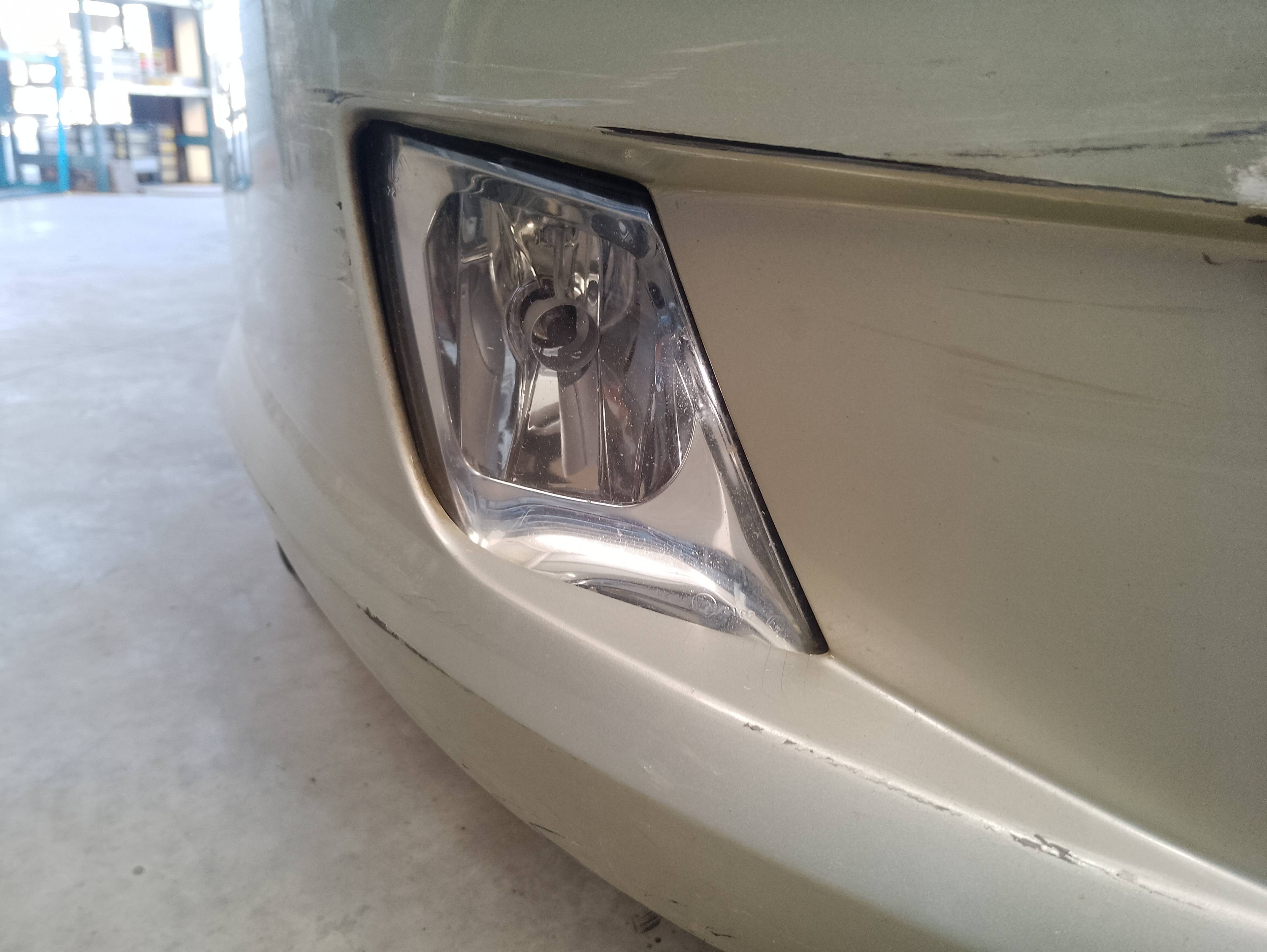 Recambio de faro antiniebla derecho para peugeot 407 sr confort referencia OEM IAM   