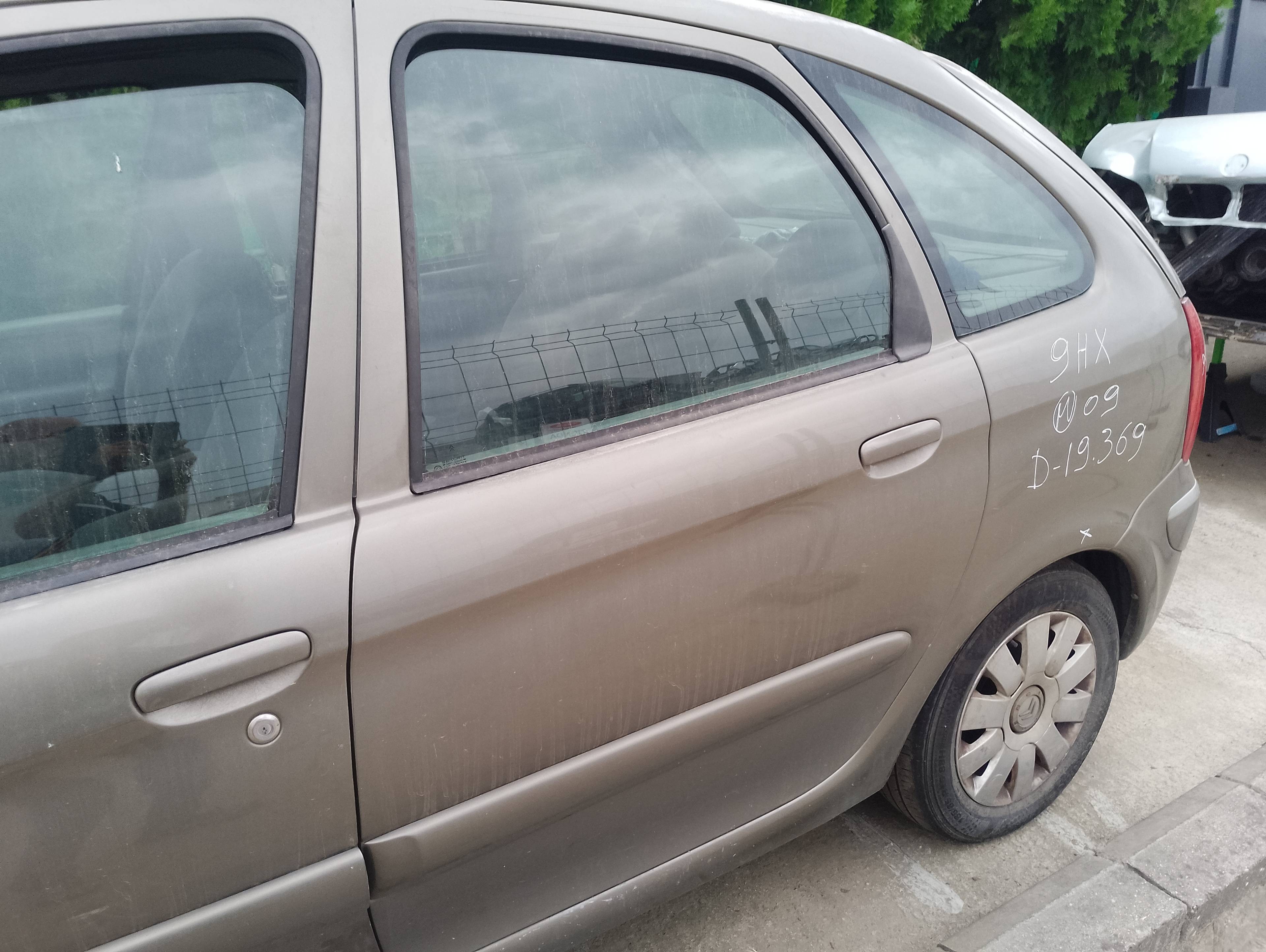 Recambio de puerta trasera izquierda para citroën xsara picasso 1.6 hdi 90 exclusive referencia OEM IAM   