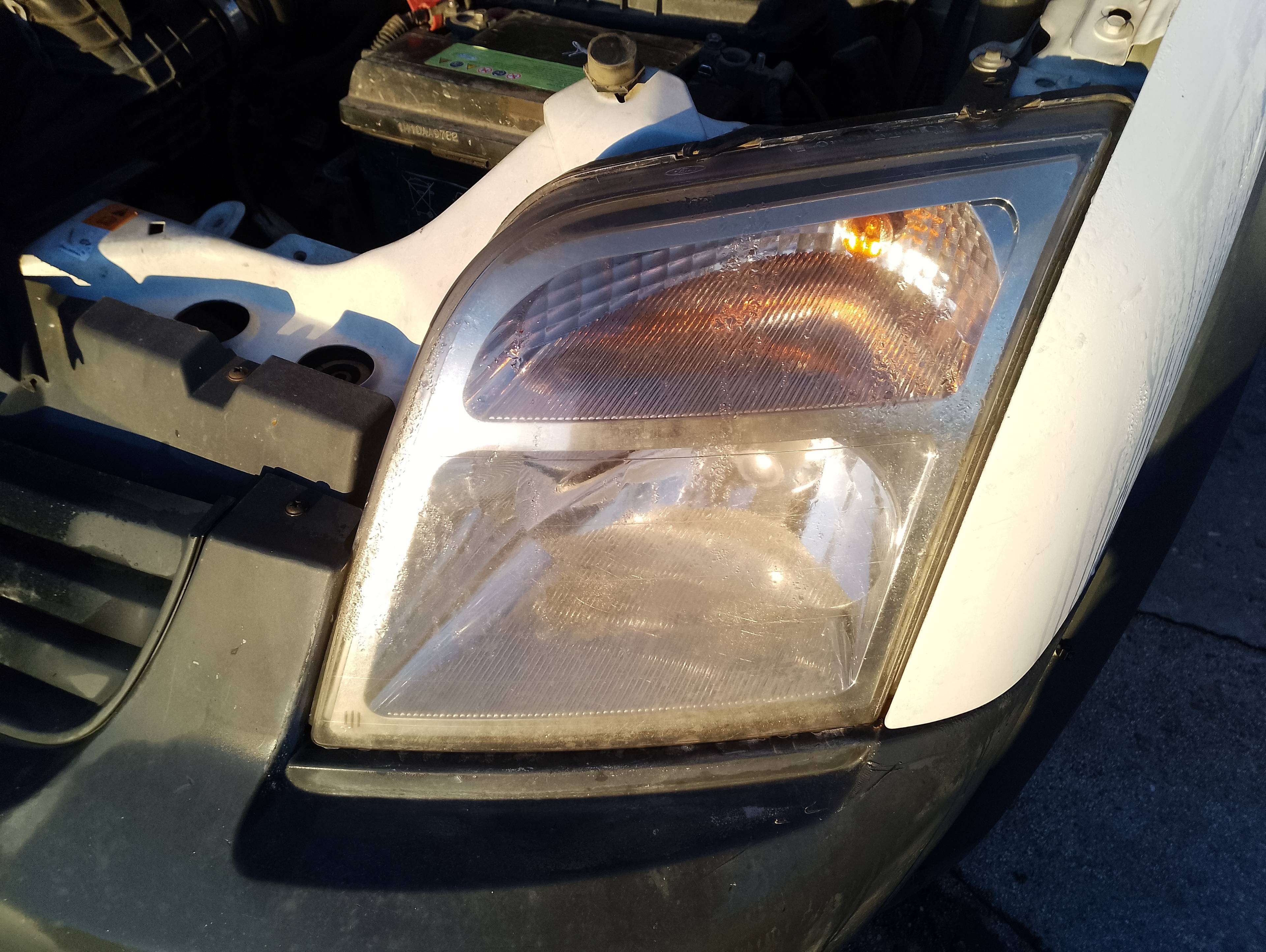 Recambio de faro izquierdo para ford transit connect (tc7) furgón ft 200s referencia OEM IAM   