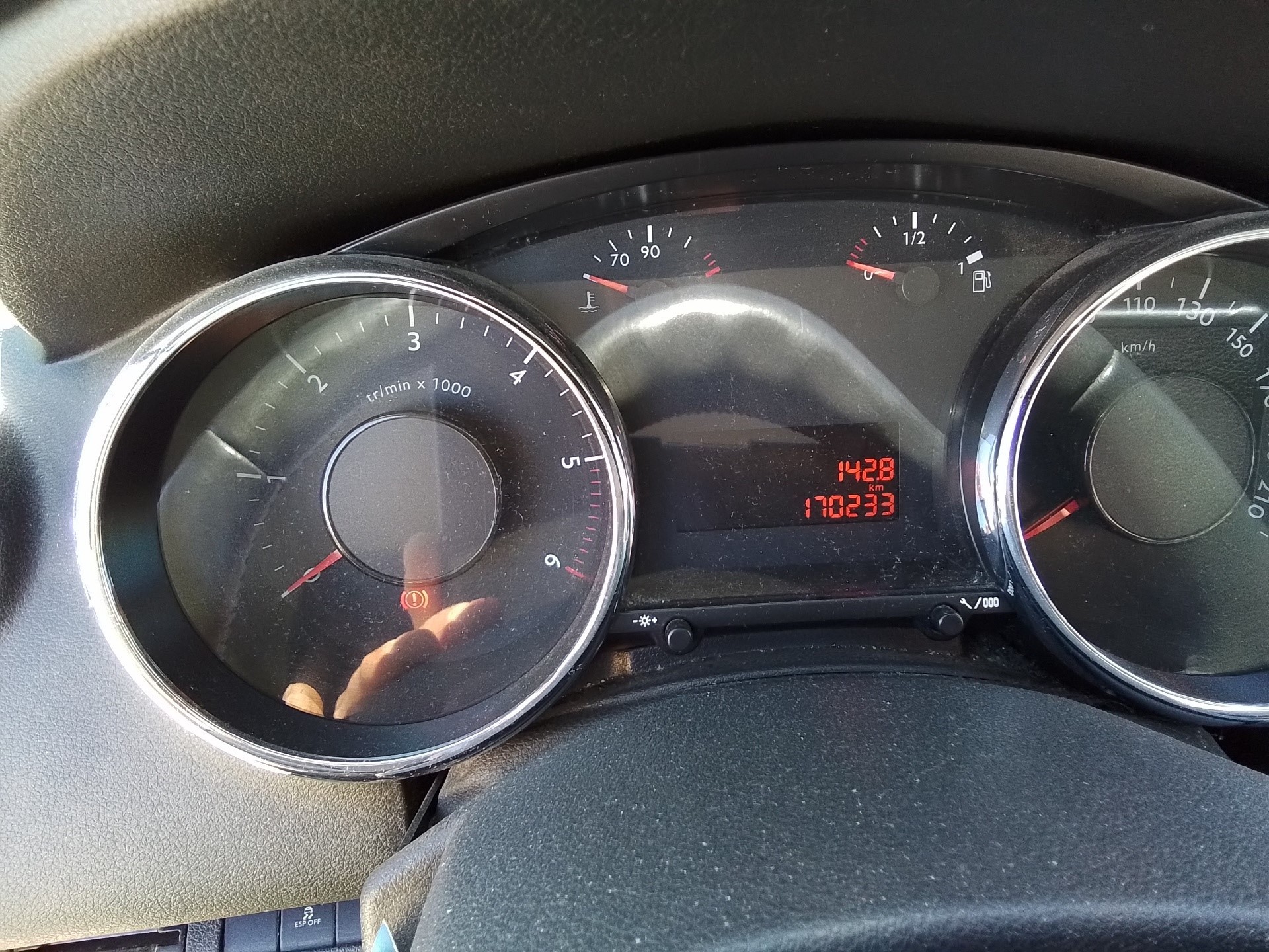 Recambio de cuadro instrumentos para peugeot 3008 premium referencia OEM IAM   