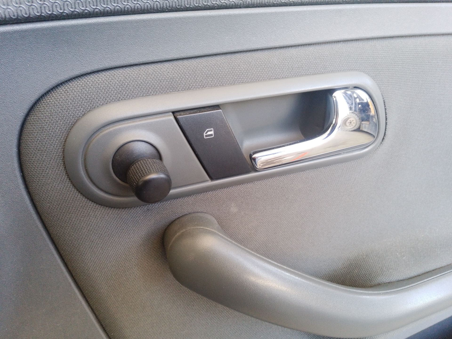 Recambio de mando elevalunas delantero derecho para seat ibiza iii (6l1) 1.4 tdi referencia OEM IAM 6L09598569B9  