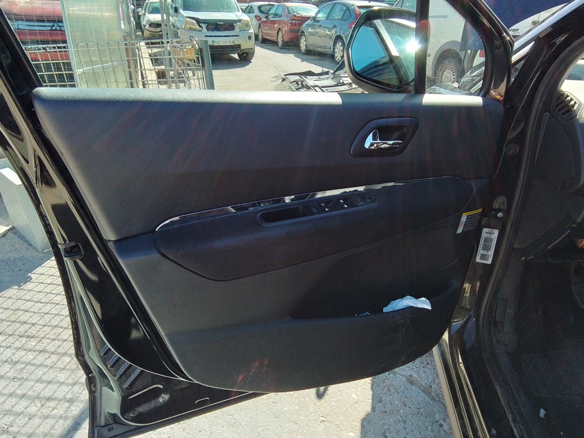 Recambio de guarnecido puerta delantera izquierda para peugeot 3008 premium referencia OEM IAM   