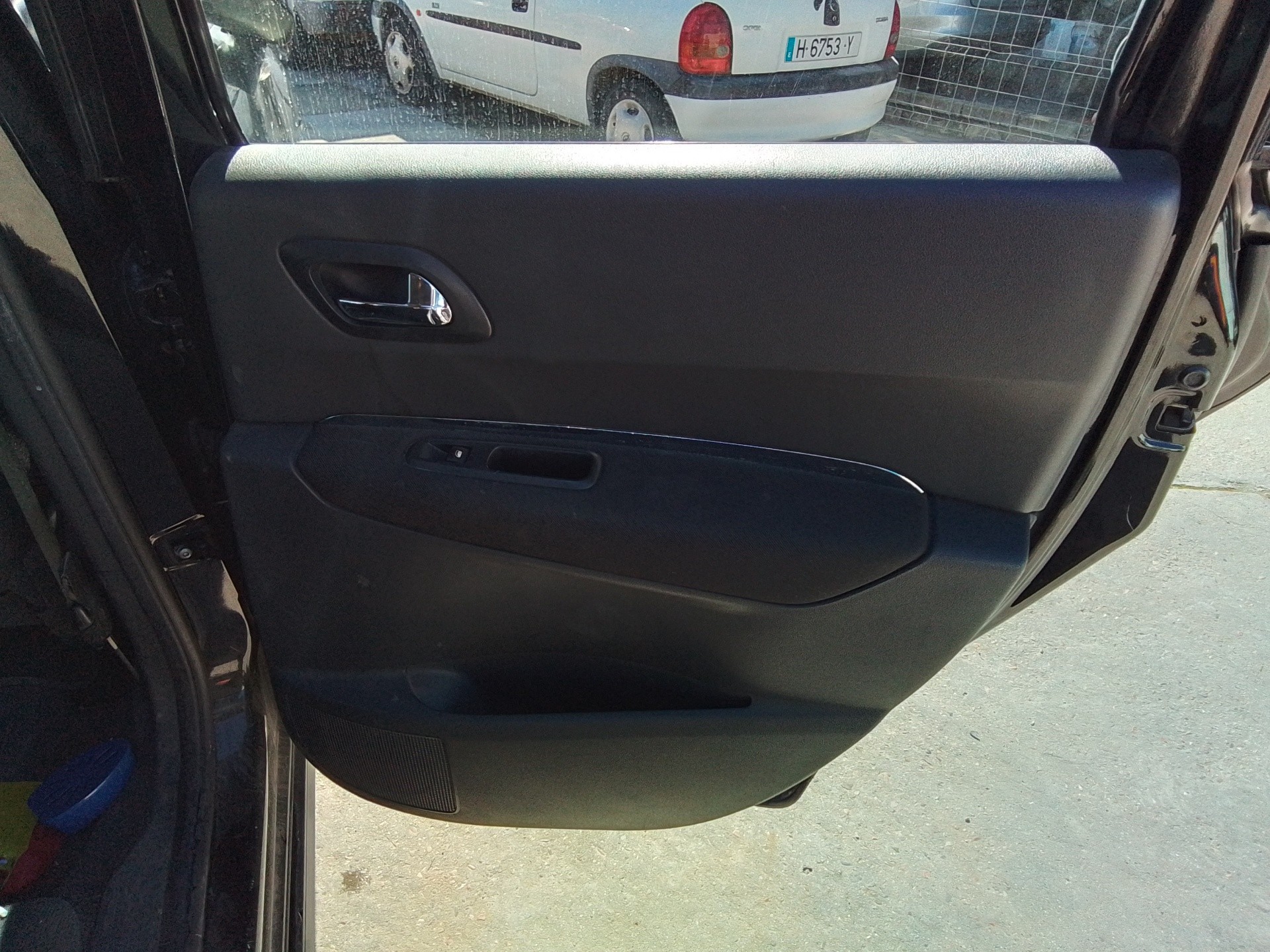 Recambio de guarnecido puerta trasera derecha para peugeot 3008 premium referencia OEM IAM   