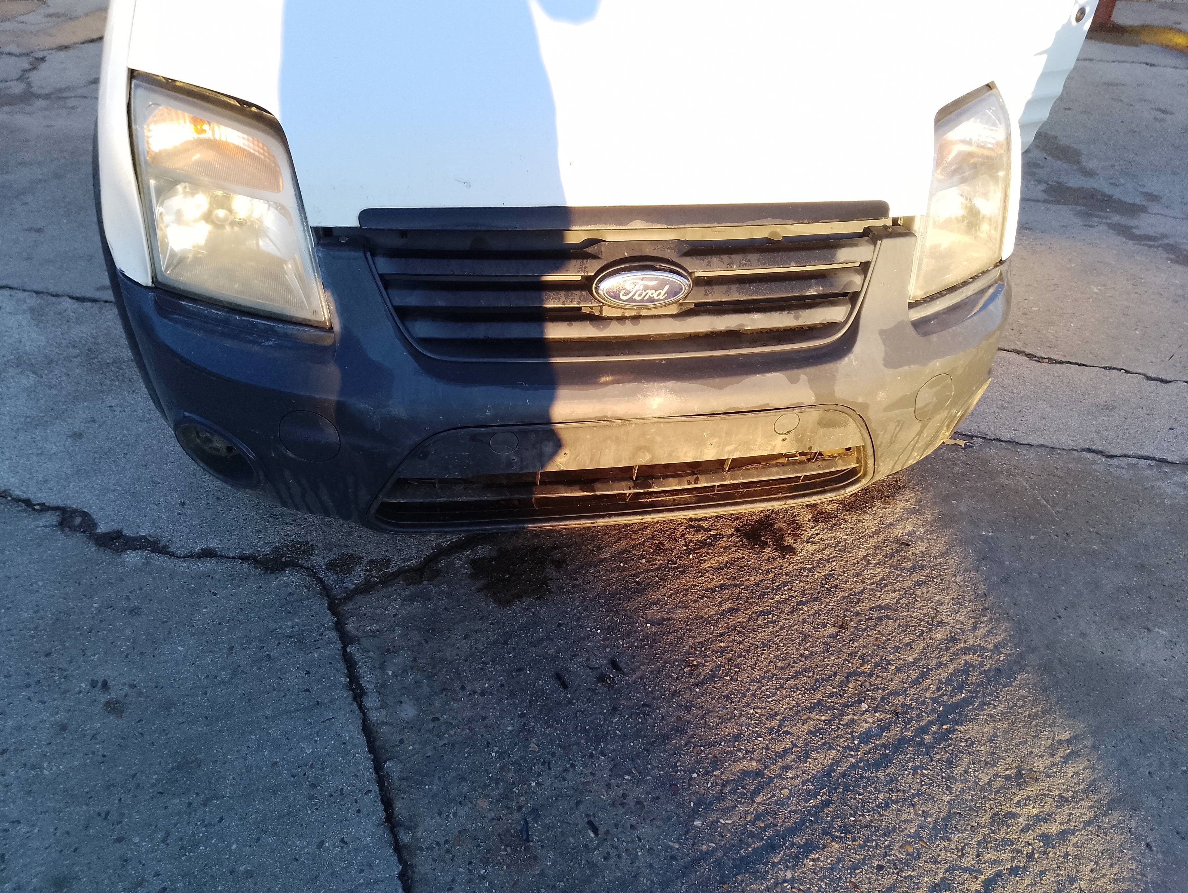 Recambio de paragolpes delantero para ford transit connect (tc7) furgón ft 200s referencia OEM IAM   