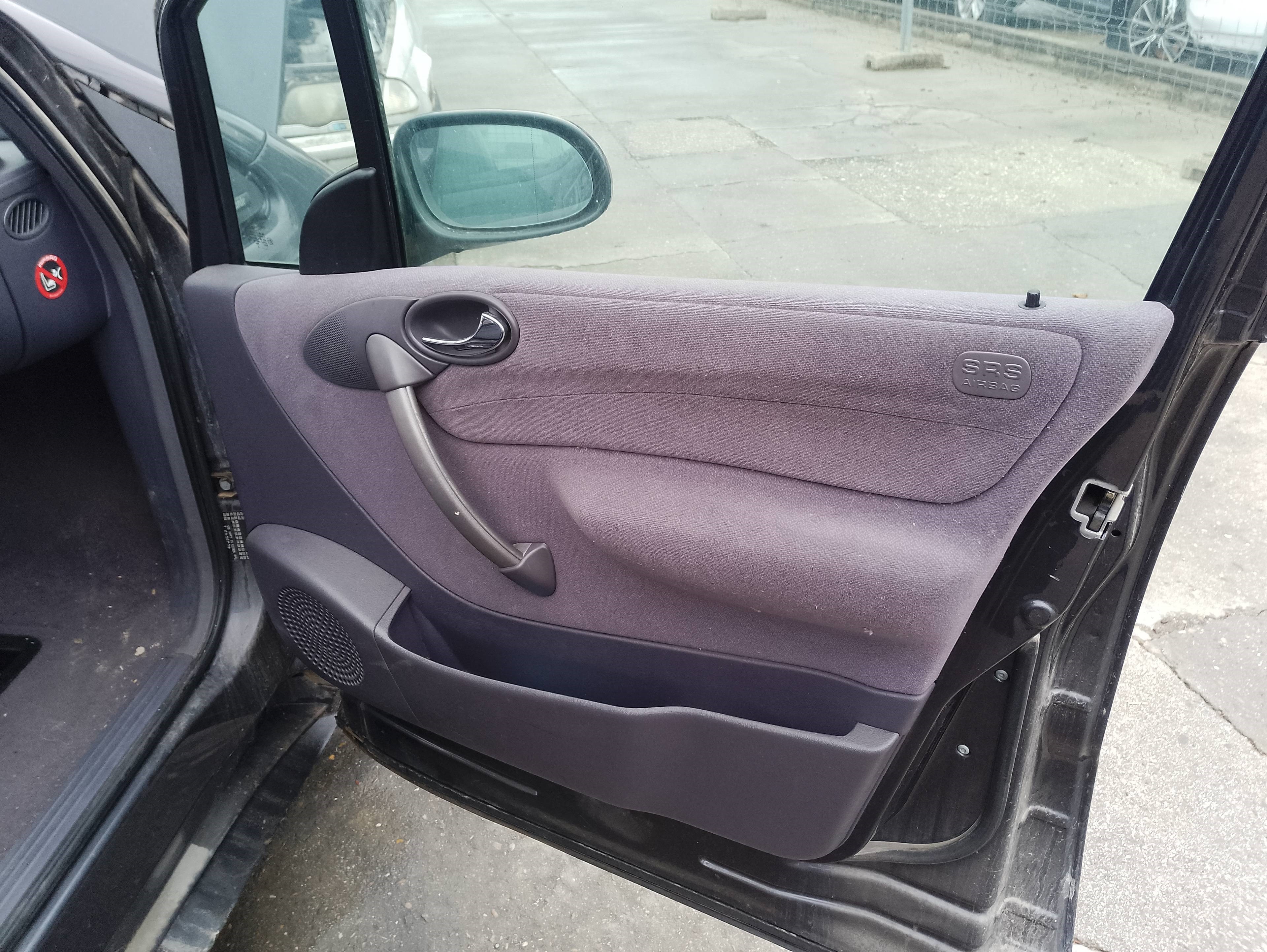Recambio de guarnecido puerta delantera derecha para mercedes-benz clase a (w168) 160 (168.033) referencia OEM IAM   