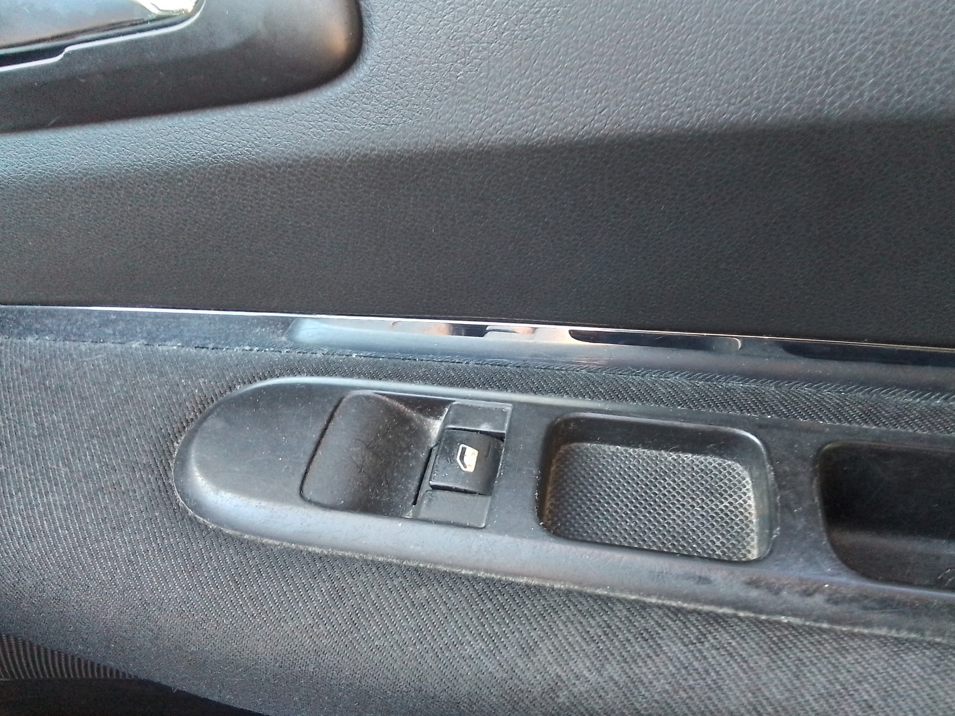 Recambio de mando elevalunas delantero derecho para peugeot 3008 premium referencia OEM IAM   