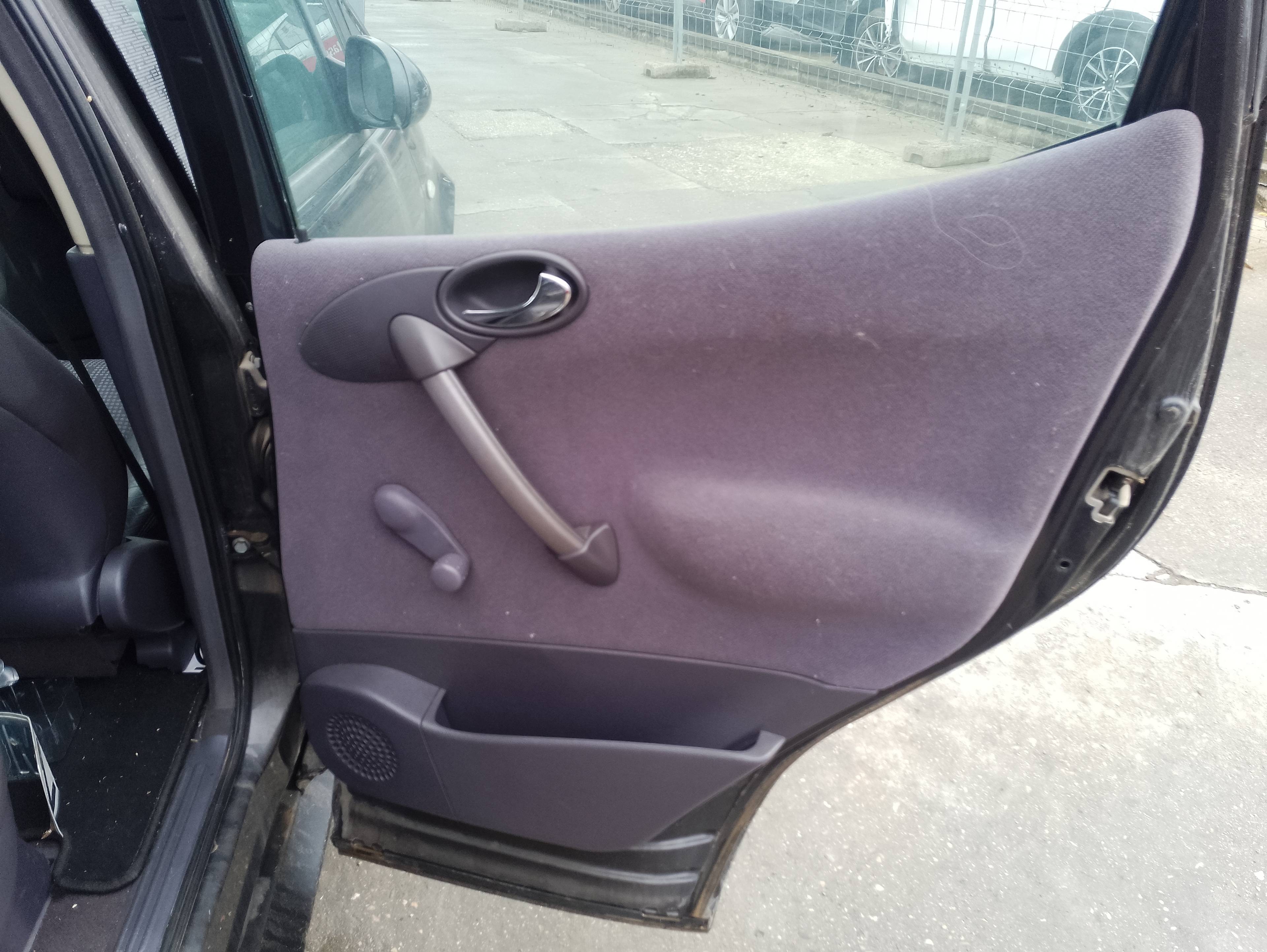 Recambio de guarnecido puerta trasera derecha para mercedes-benz clase a (w168) 160 (168.033) referencia OEM IAM   