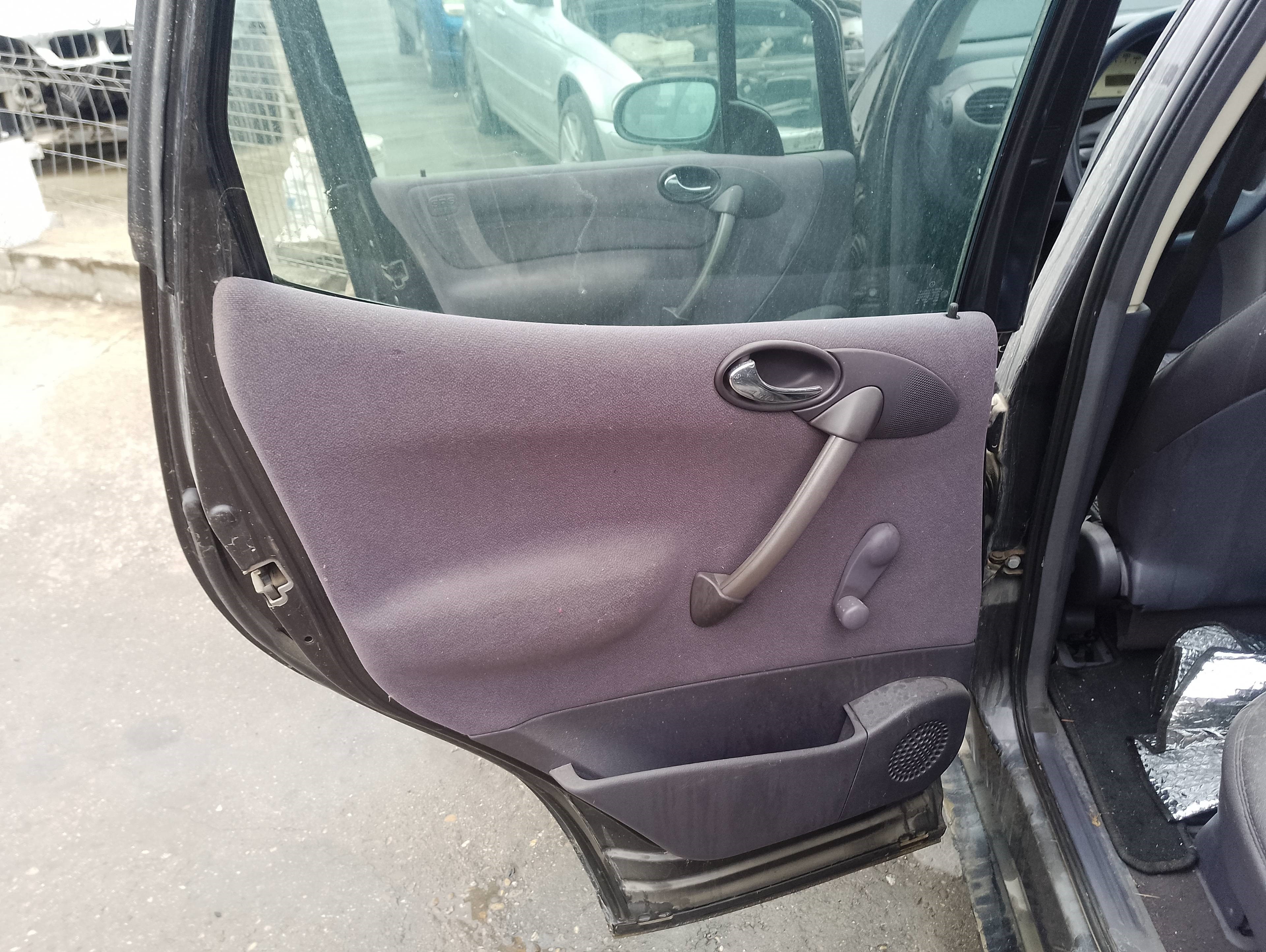 Recambio de guarnecido puerta trasera izquierda para mercedes-benz clase a (w168) 160 (168.033) referencia OEM IAM   