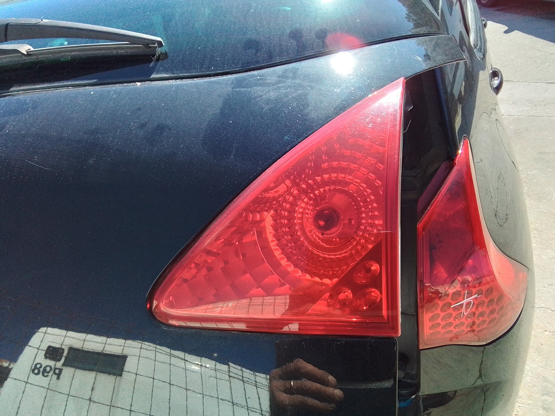 Recambio de piloto porton trasero derecho para peugeot 3008 premium referencia OEM IAM   