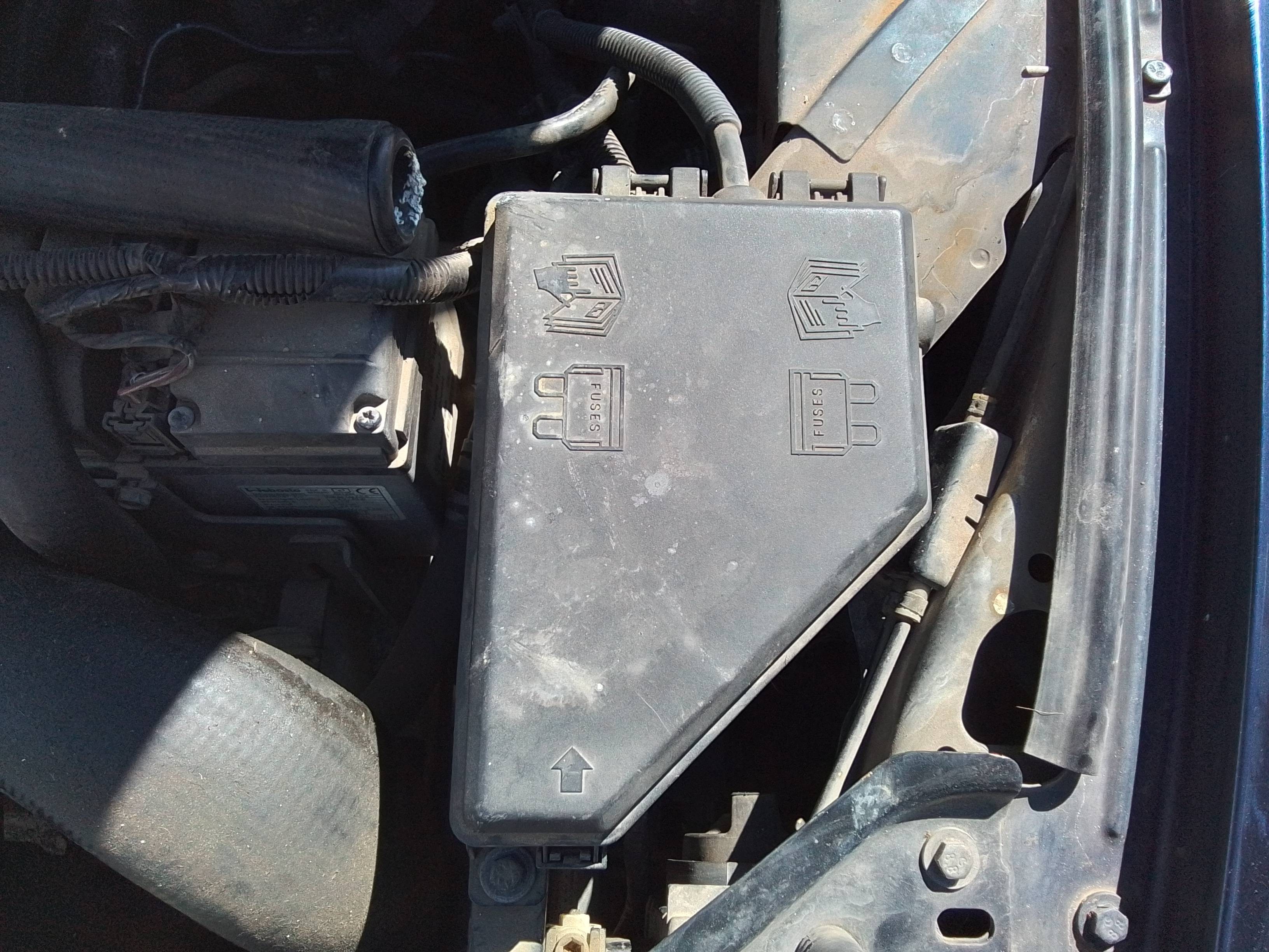Recambio de caja reles / fusibles para mg serie 75 (rj) 2.0 kv6 classic referencia OEM IAM   