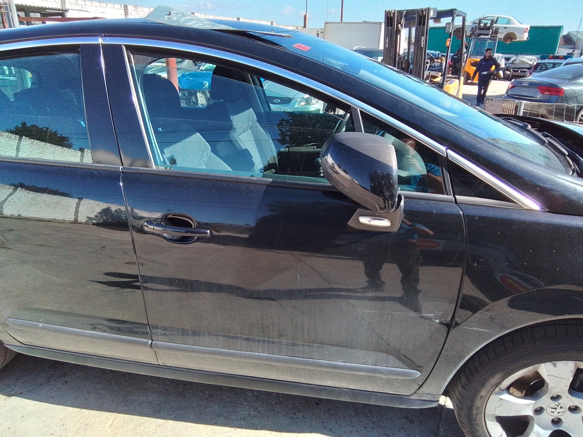 Recambio de puerta delantera derecha para peugeot 3008 premium referencia OEM IAM   