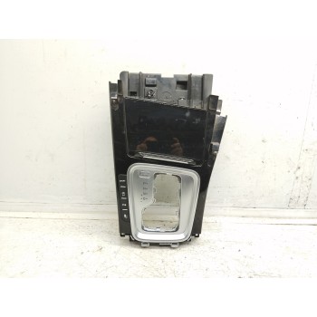 Recambio de consola central para kia xceed drive referencia OEM IAM 84675J7000  
