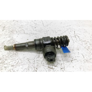 INYECTOR 038130073BN 0414720215 