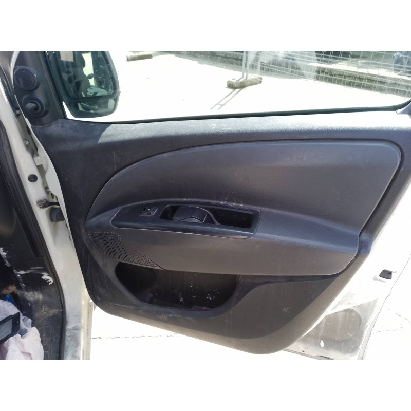 Recambio de guarnecido puerta delantera derecha para fiat doblo ii cargo (263) furgón basis maxi referencia OEM IAM   