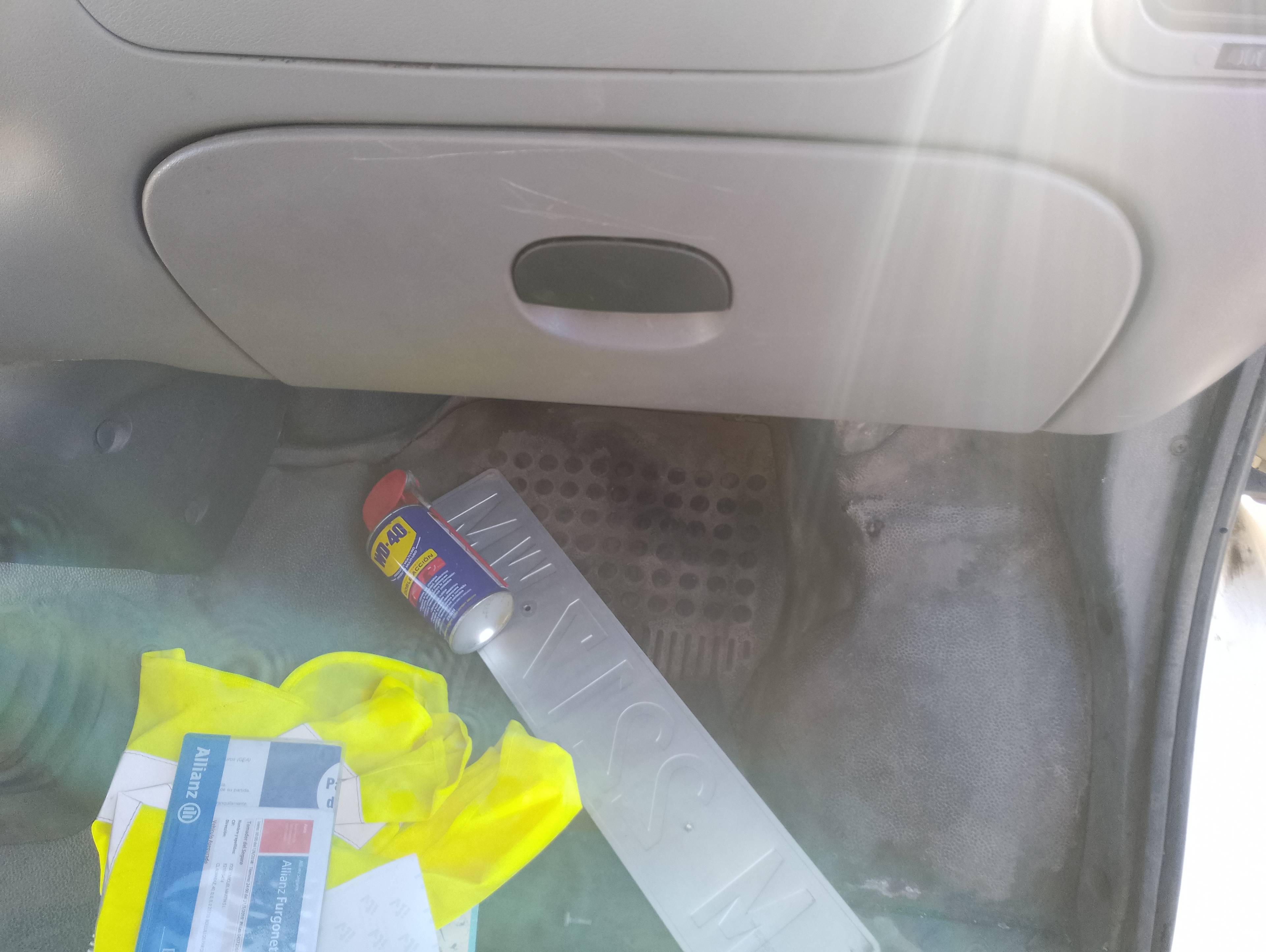 Recambio de guantera para ford transit ft 100 largo referencia OEM IAM   