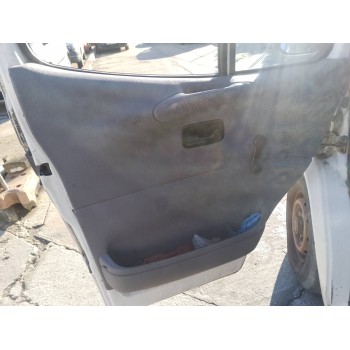 GUARNECIDO PUERTA DELANTERA IZQUIERDA 