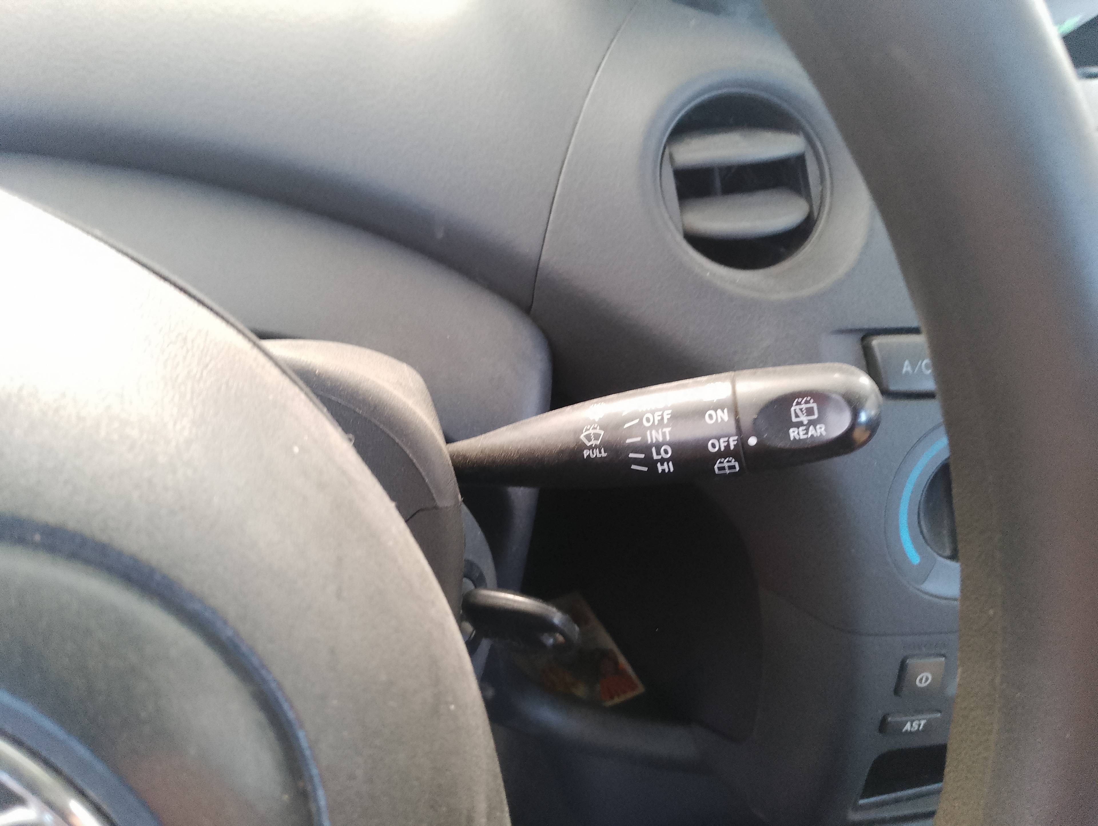 Recambio de mando limpia para toyota yaris (ksp9/scp9/nlp9) básico referencia OEM IAM   