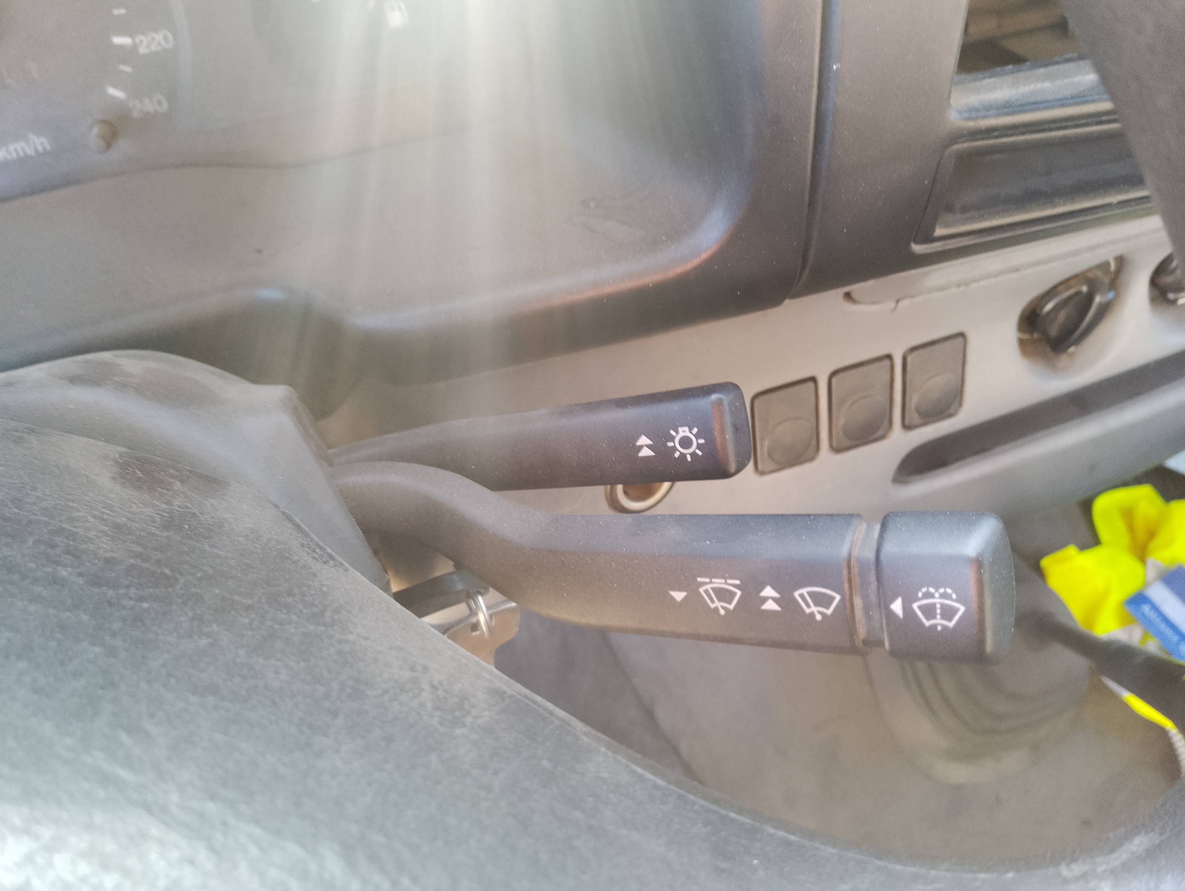 Recambio de mando limpia para ford transit ft 100 largo referencia OEM IAM   