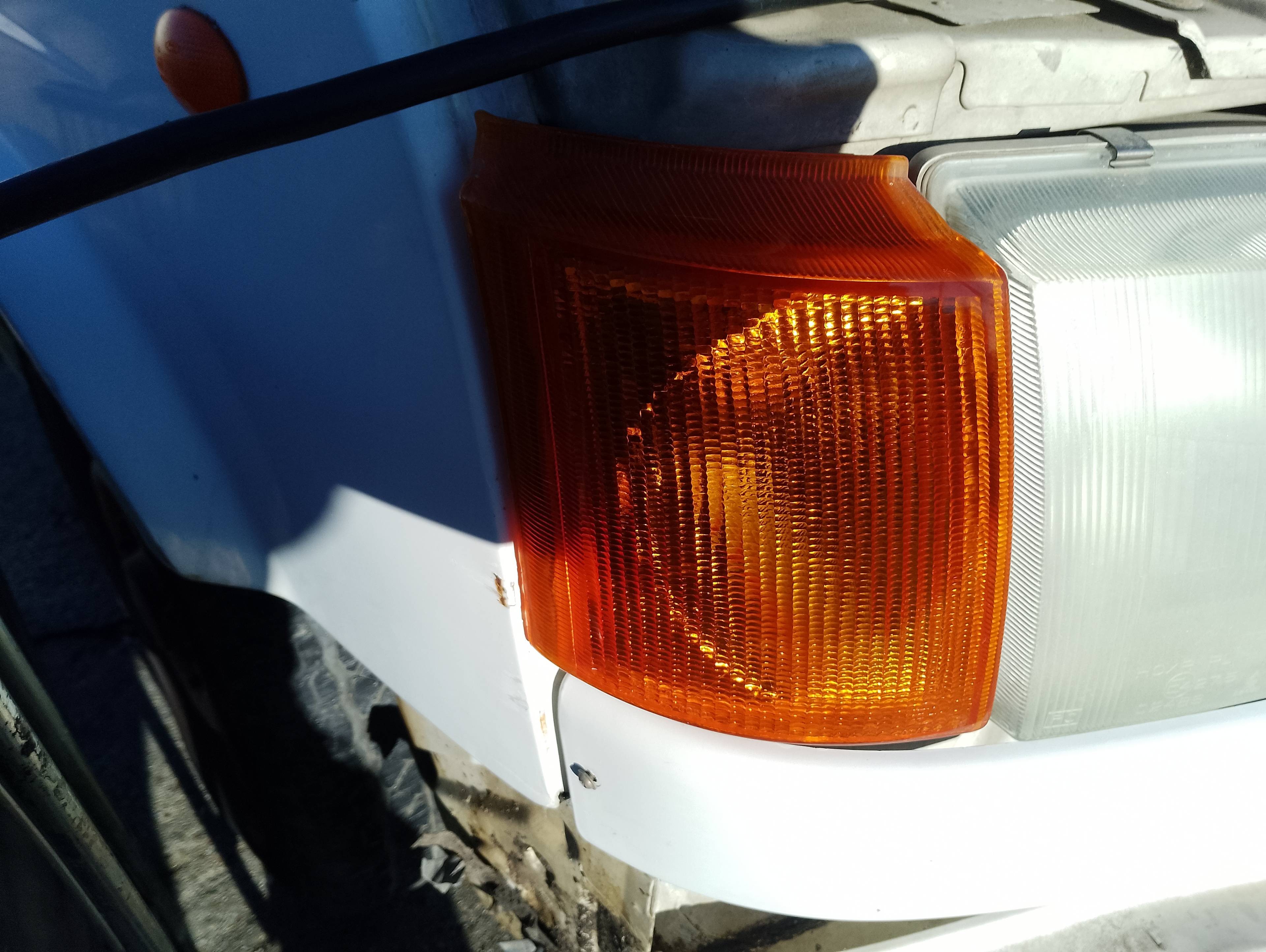 Recambio de piloto delantero derecho para ford transit ft 100 largo referencia OEM IAM   