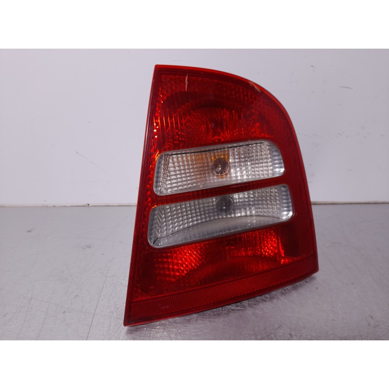 Recambio de piloto trasero derecho para skoda octavia berlina (1u2) 1.9 tdi glx referencia OEM IAM 1U6945096  
