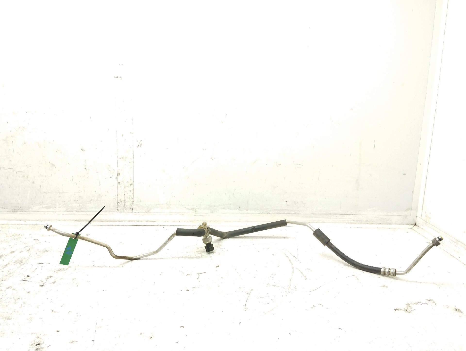 Recambio de tubos aire acondicionado para mazda cx-5 center-line 2wd referencia OEM IAM  KD456146X 