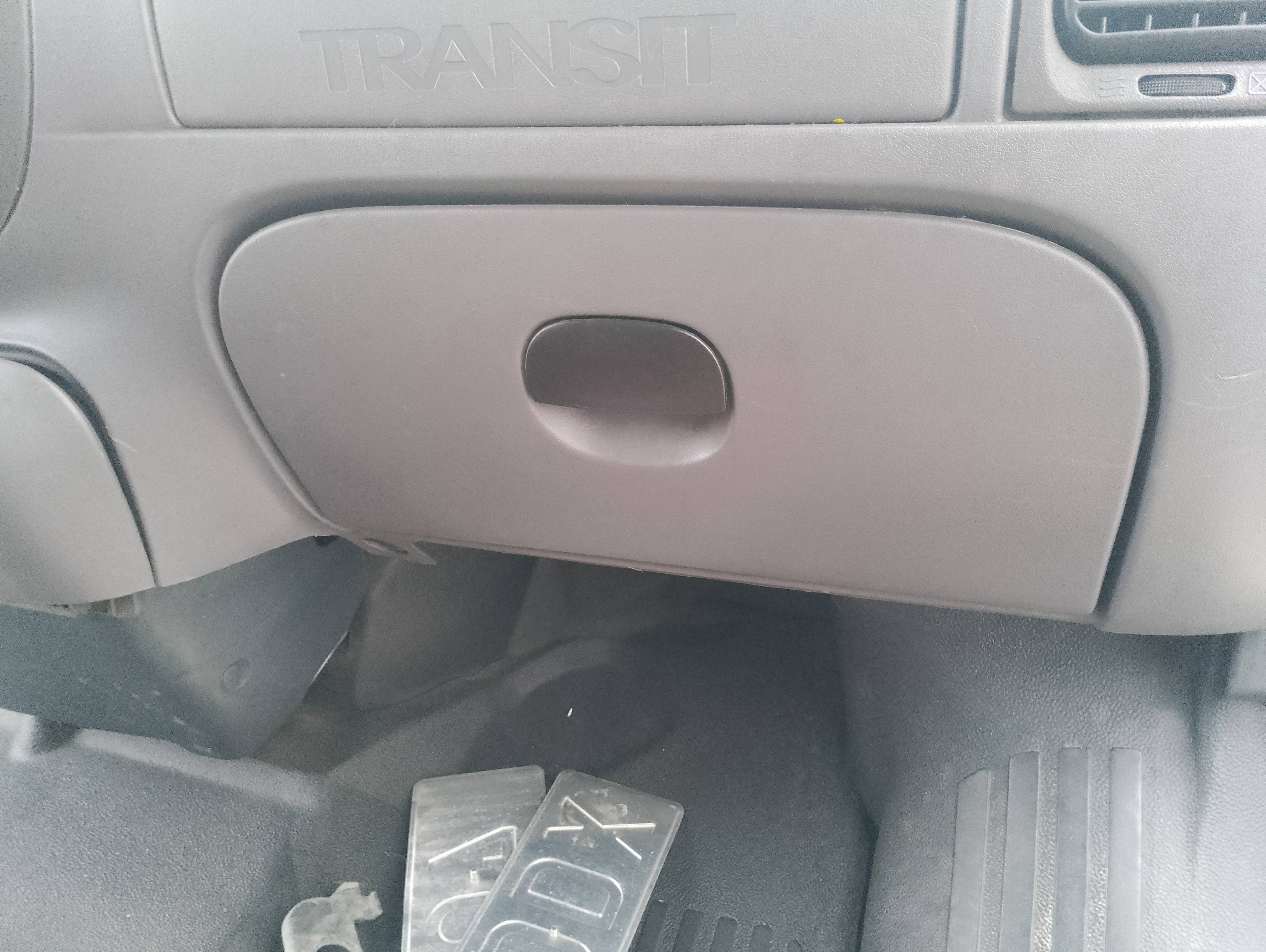 Recambio de guantera para ford transit mod. 2000 bus referencia OEM IAM   