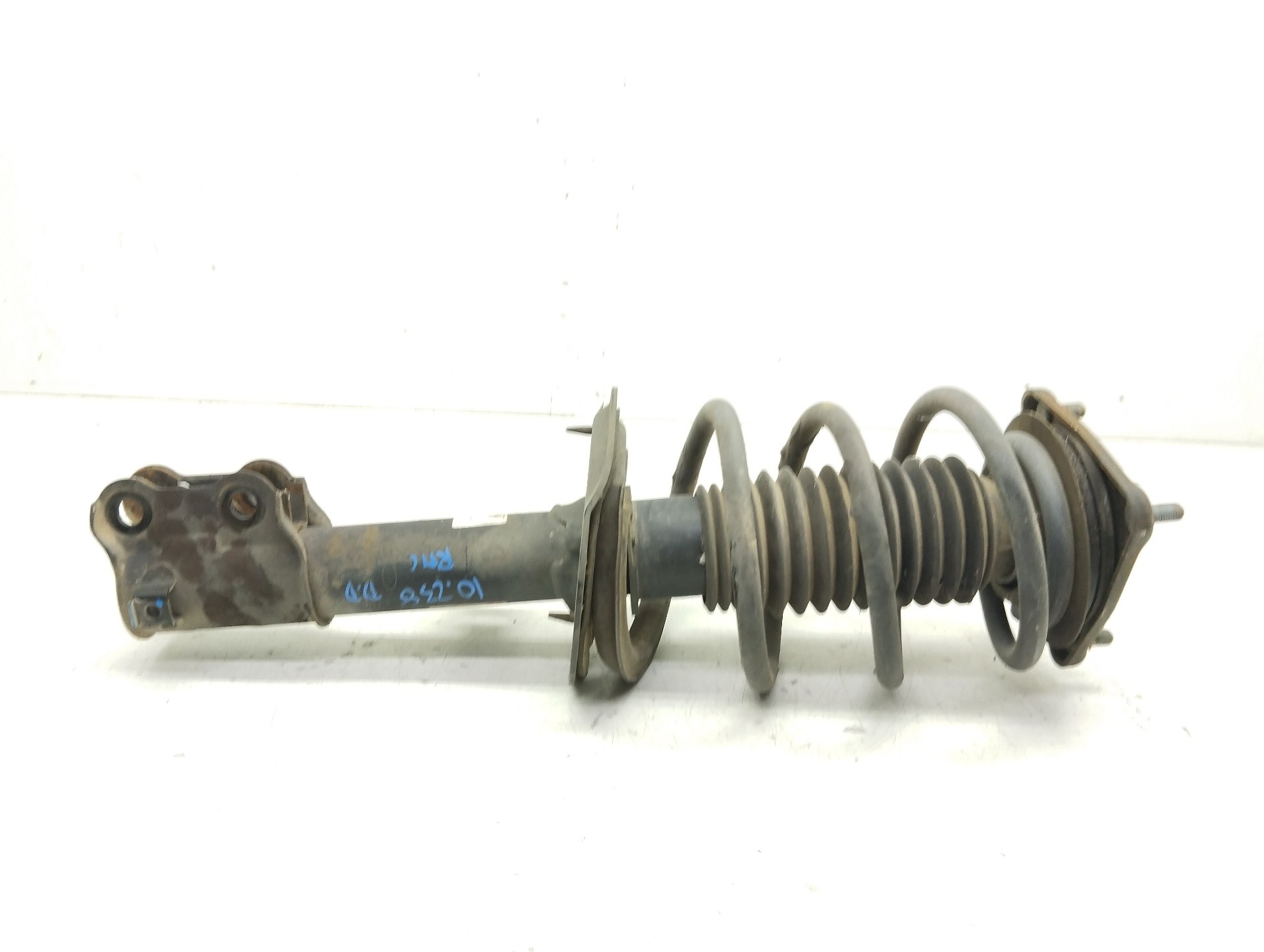 Recambio de amortiguador delantero derecho para hyundai i30 (gd) classic referencia OEM IAM   