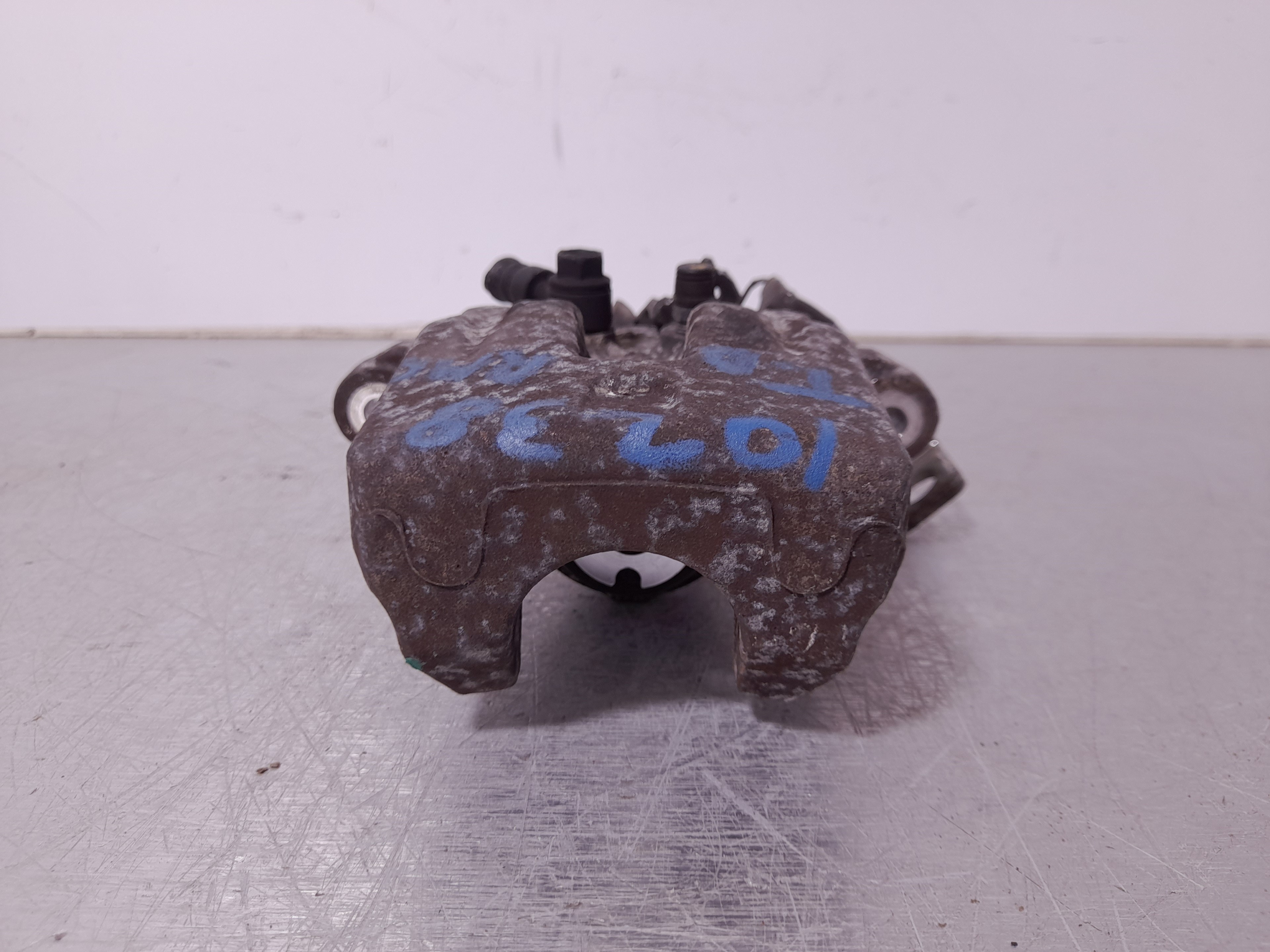 Recambio de pinza de freno trasera derecha para hyundai i30 (gd) classic referencia OEM IAM   