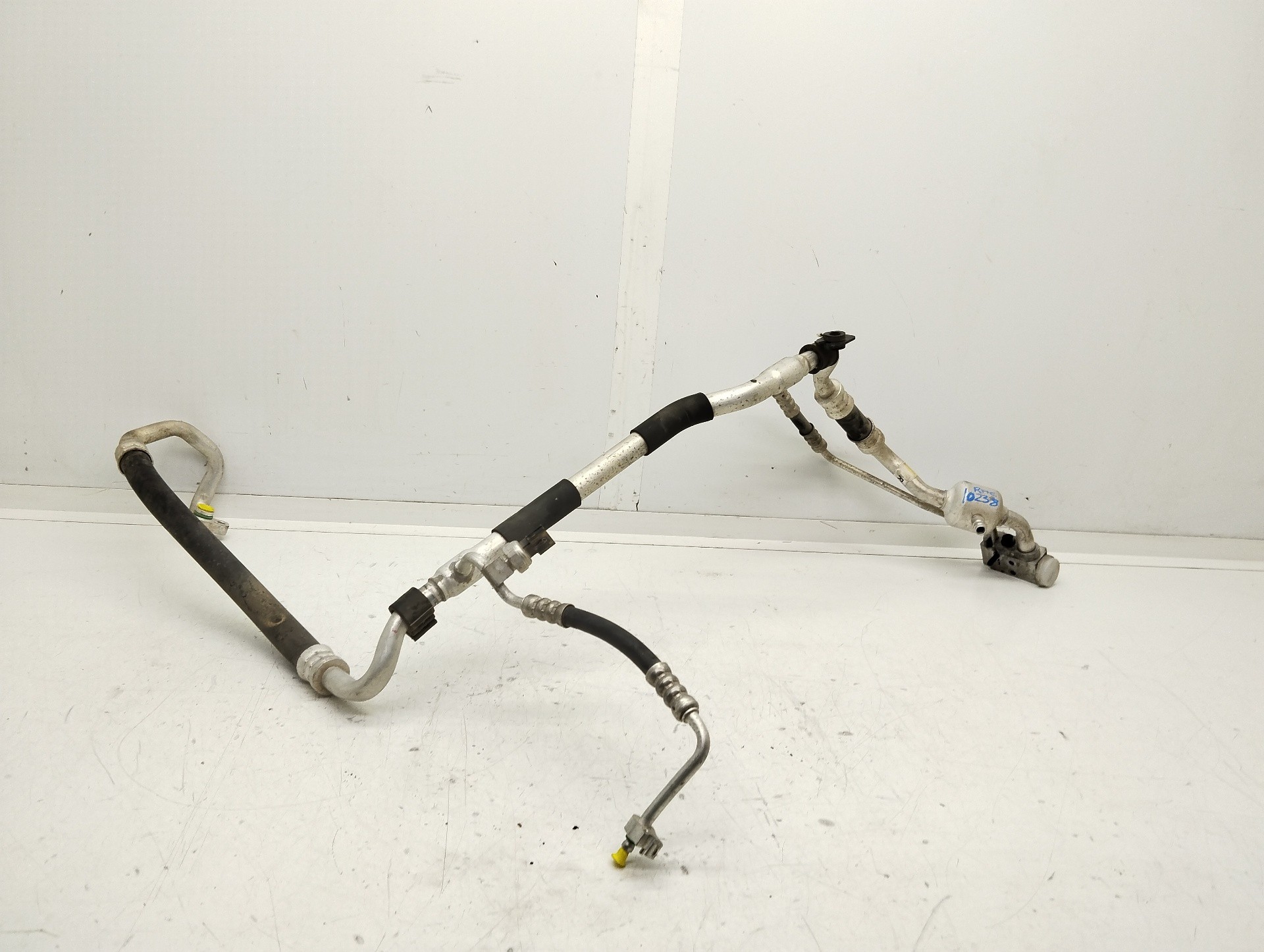 Recambio de tubos aire acondicionado para hyundai i30 (gd) classic referencia OEM IAM 97775A6251  