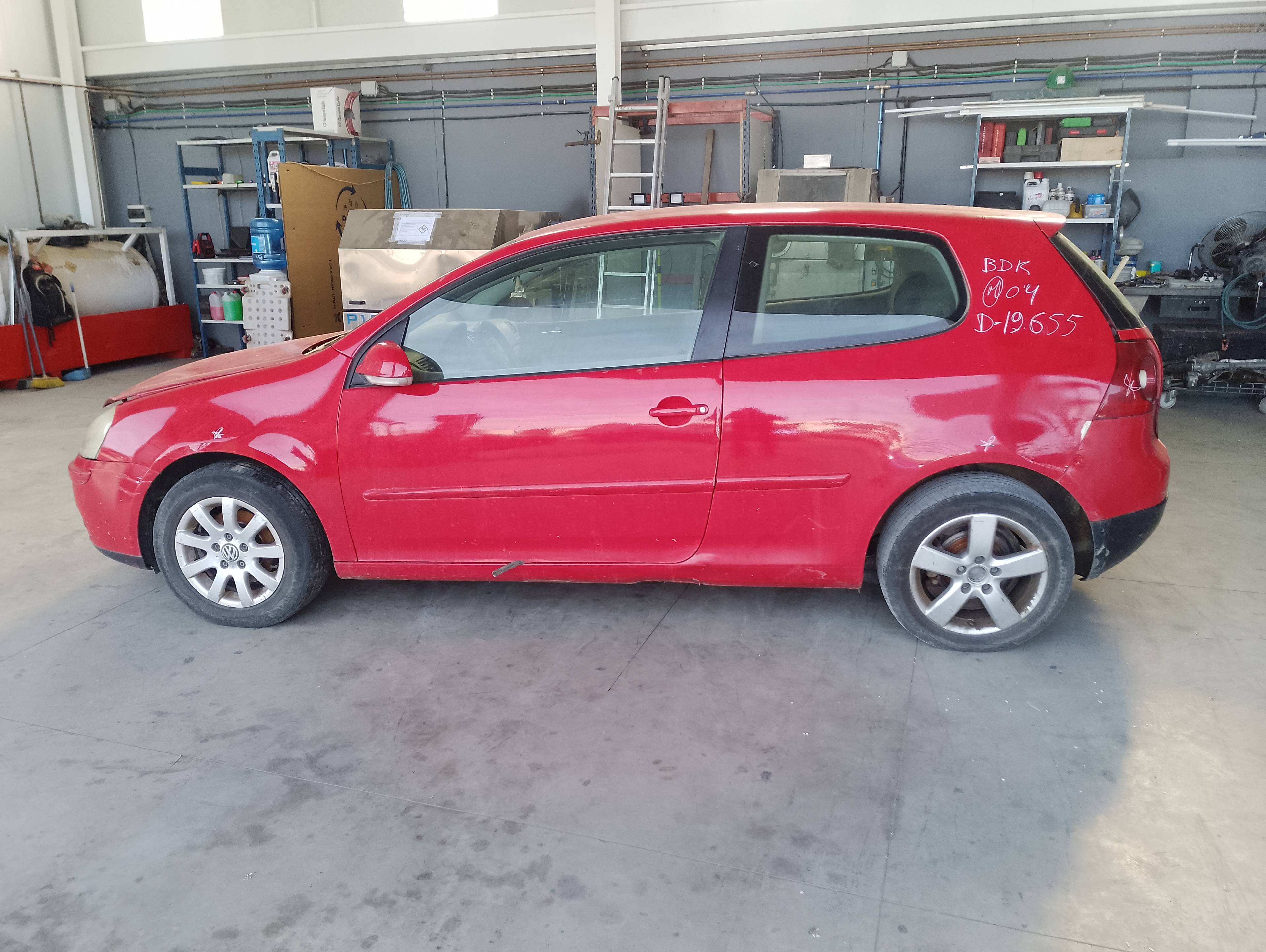 volkswagen golf v berlina (1k1) del año 2004
