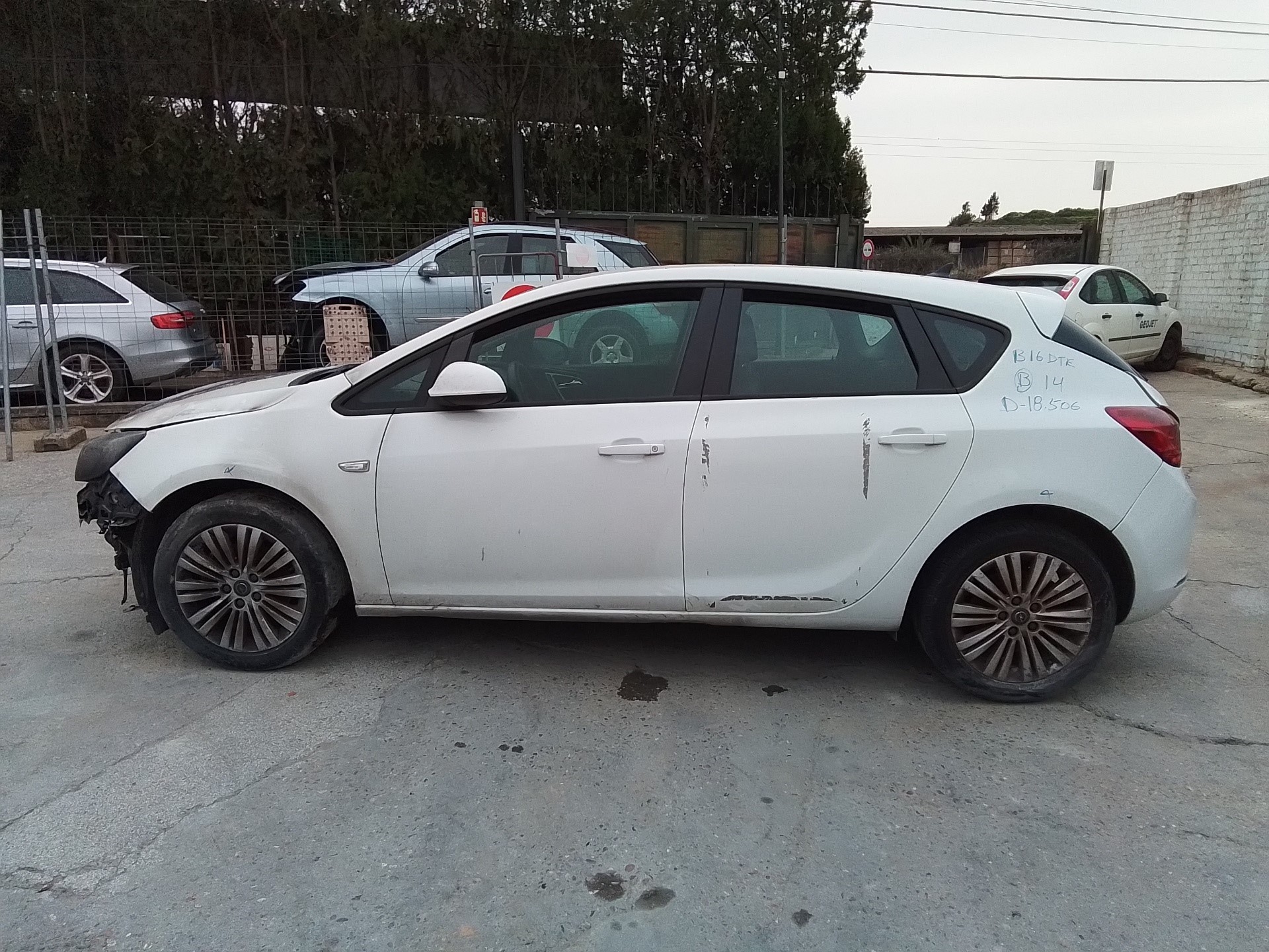 opel astra j lim. del año 2014