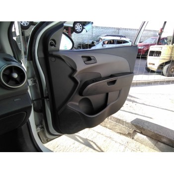 Recambio de guarnecido puerta delantera derecha para chevrolet aveo sedán lt+ referencia OEM IAM   