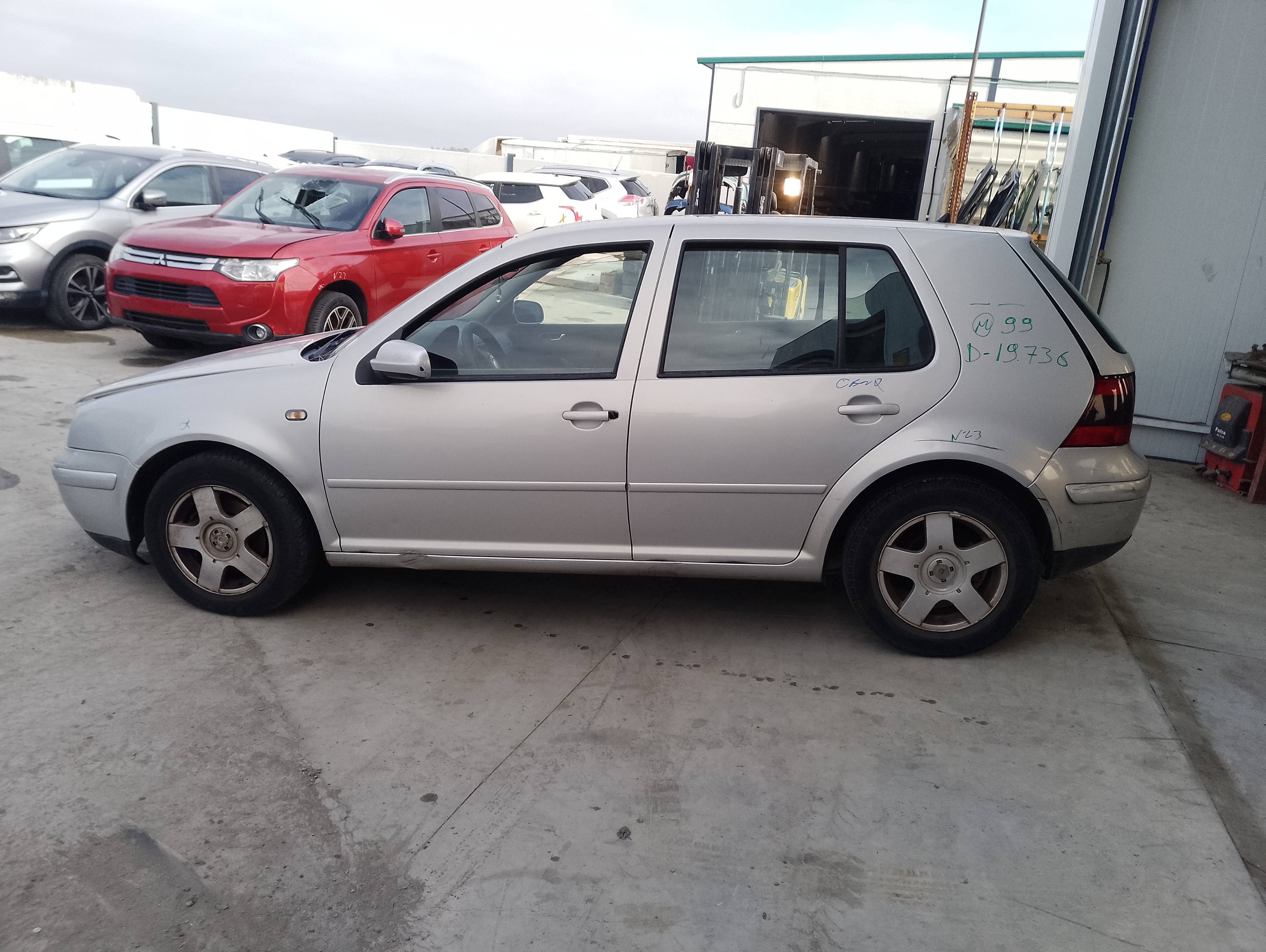 volkswagen golf iv berlina (1j1) del año 1999
