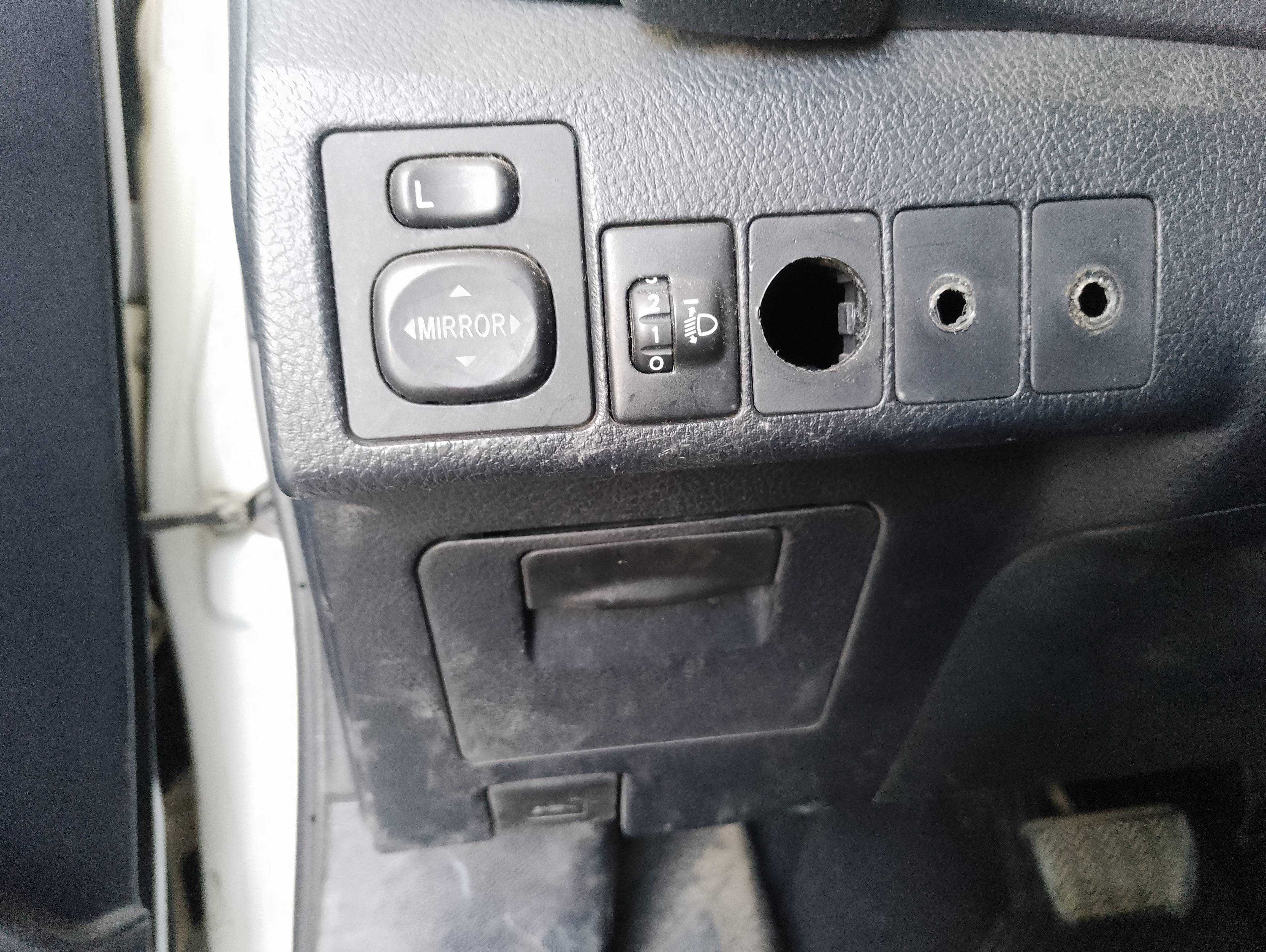 Recambio de mando retrovisor para toyota auris hybrid active referencia OEM IAM   
