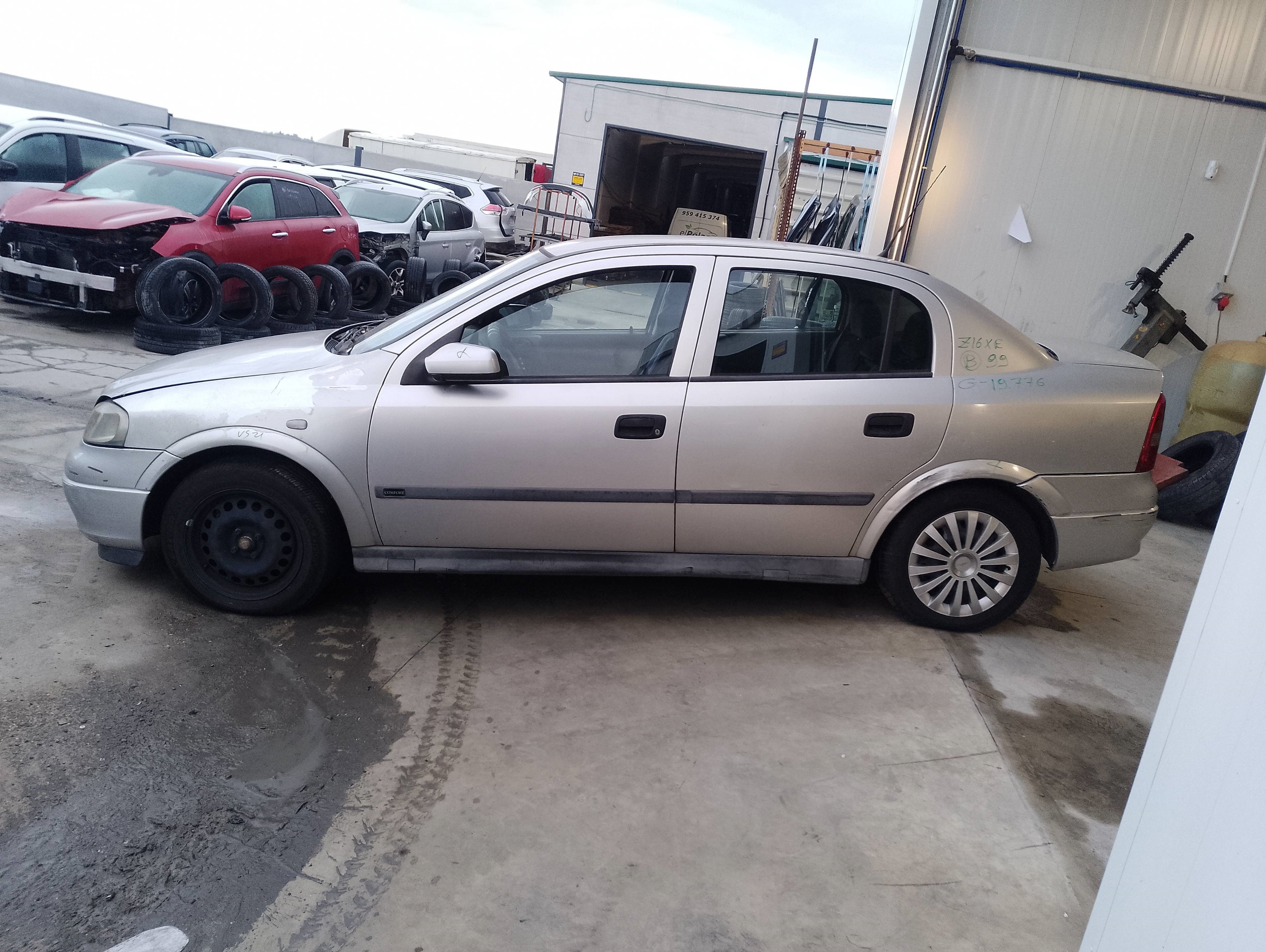 opel astra g berlina del año 1999