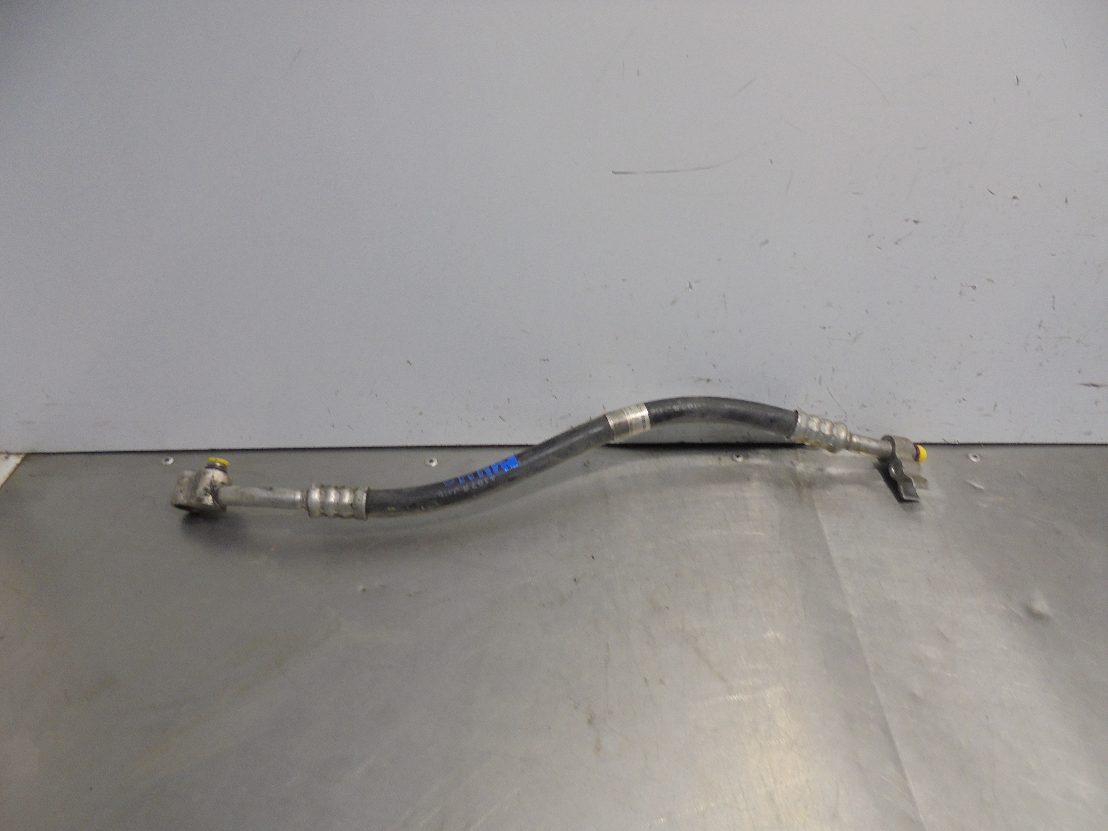 Recambio de tubos aire acondicionado para mercedes-benz clase cls (w219) 350 cgi (219.357) referencia OEM IAM A2118305415  