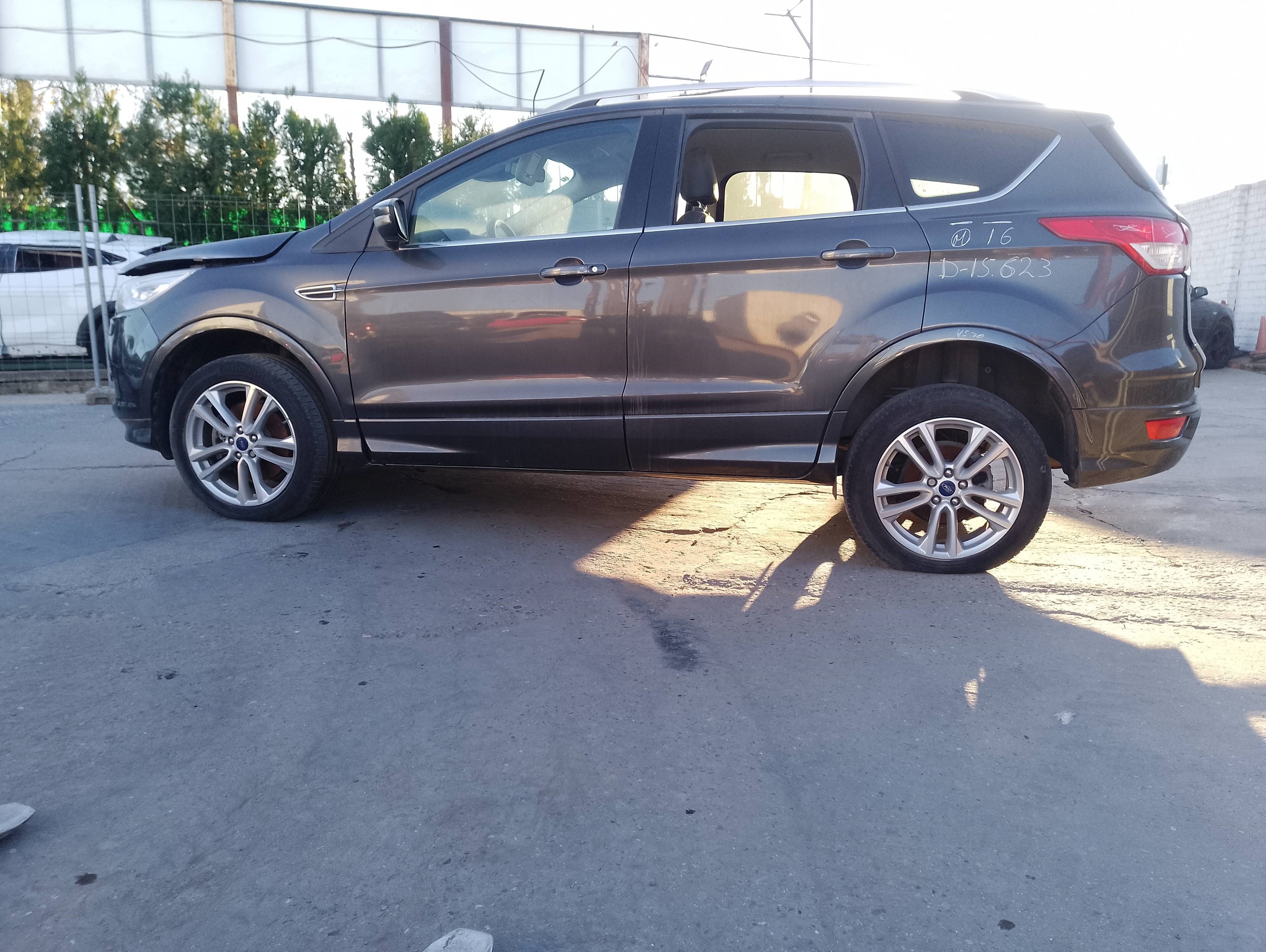 ford kuga (cbs) del año 2016