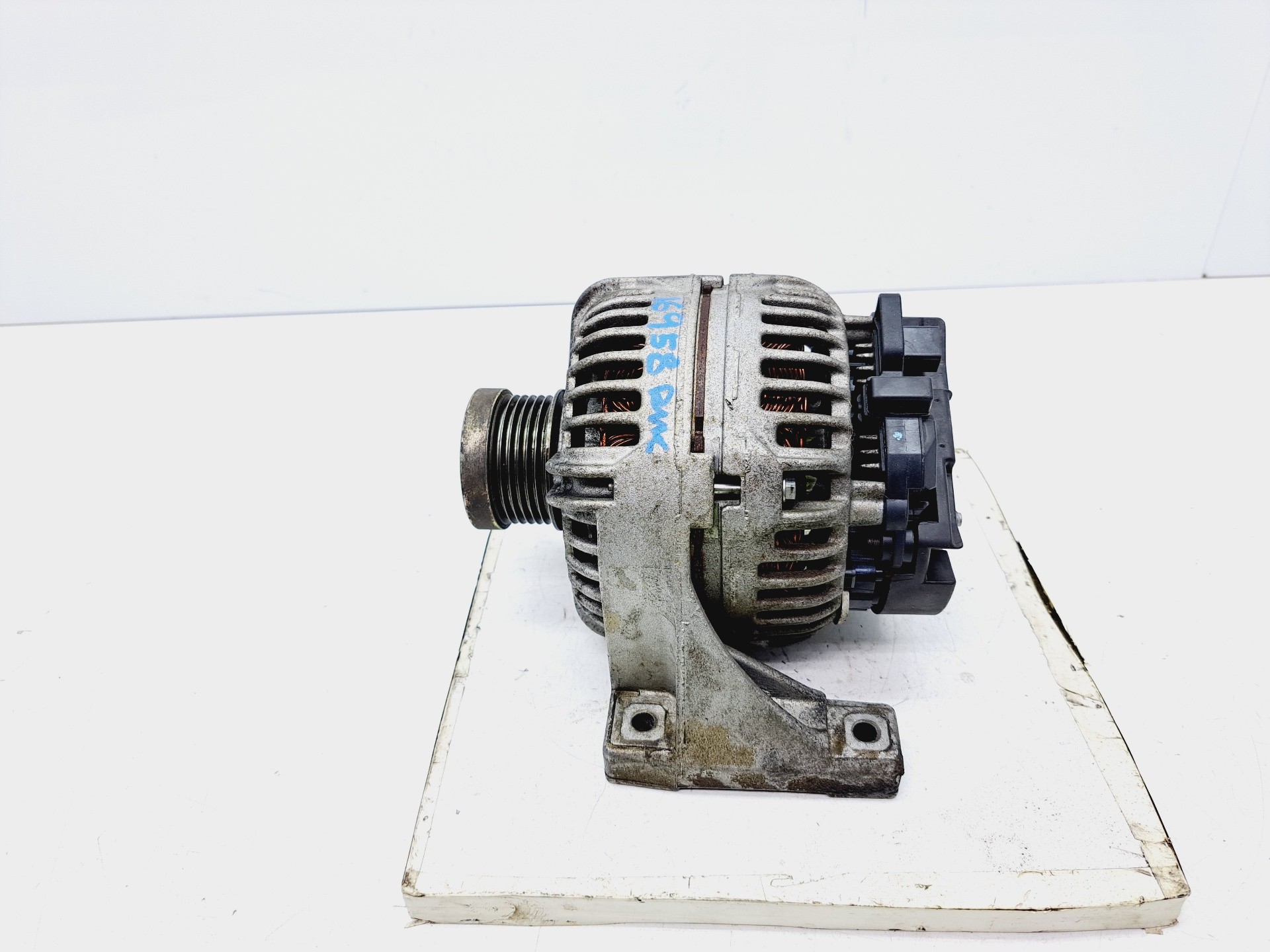 Recambio de alternador para volvo xc70 2.4 diesel cat referencia OEM IAM 30667787 0124525060 BOSCH