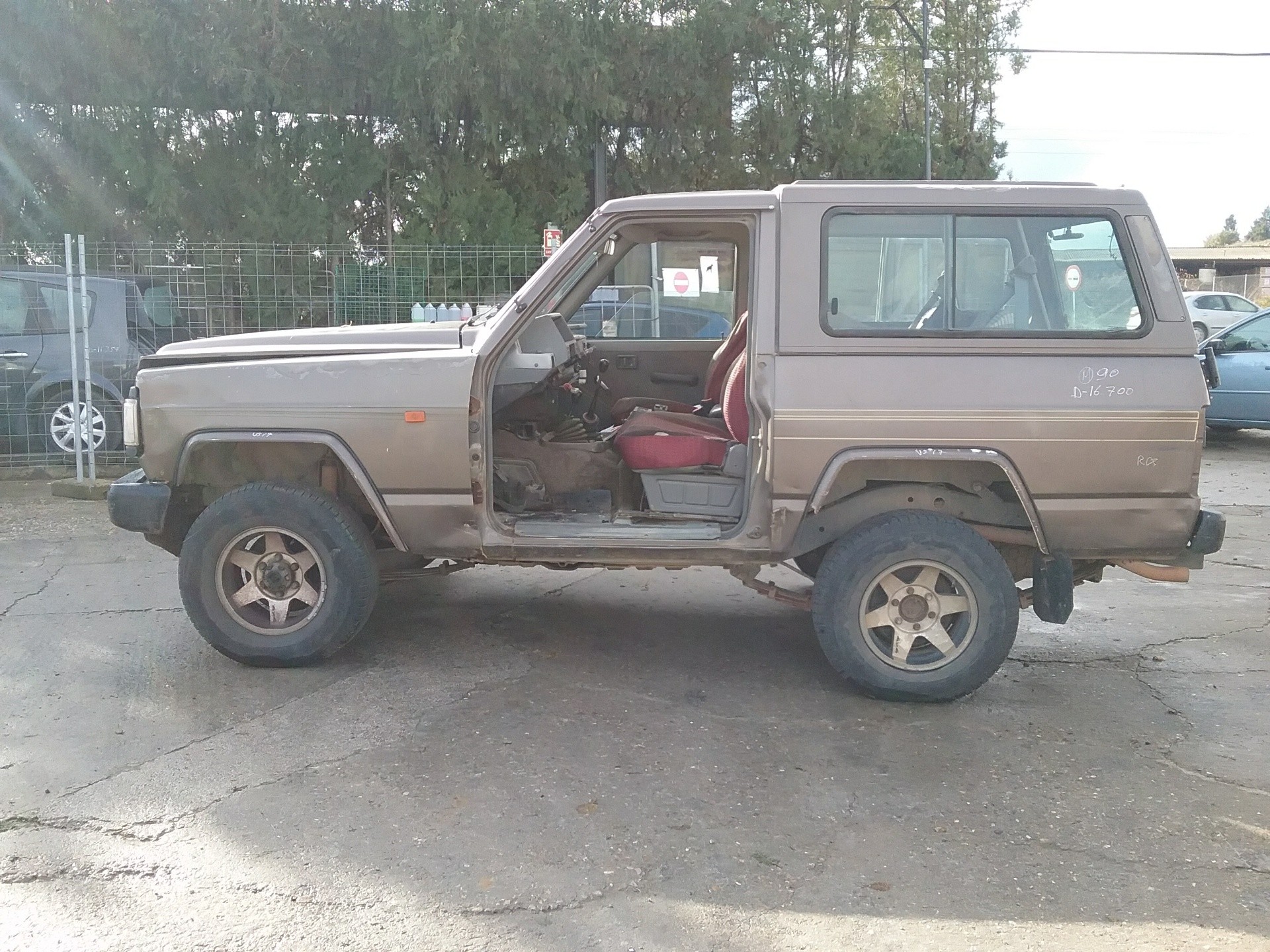 nissan patrol (k/w260) del año 1990