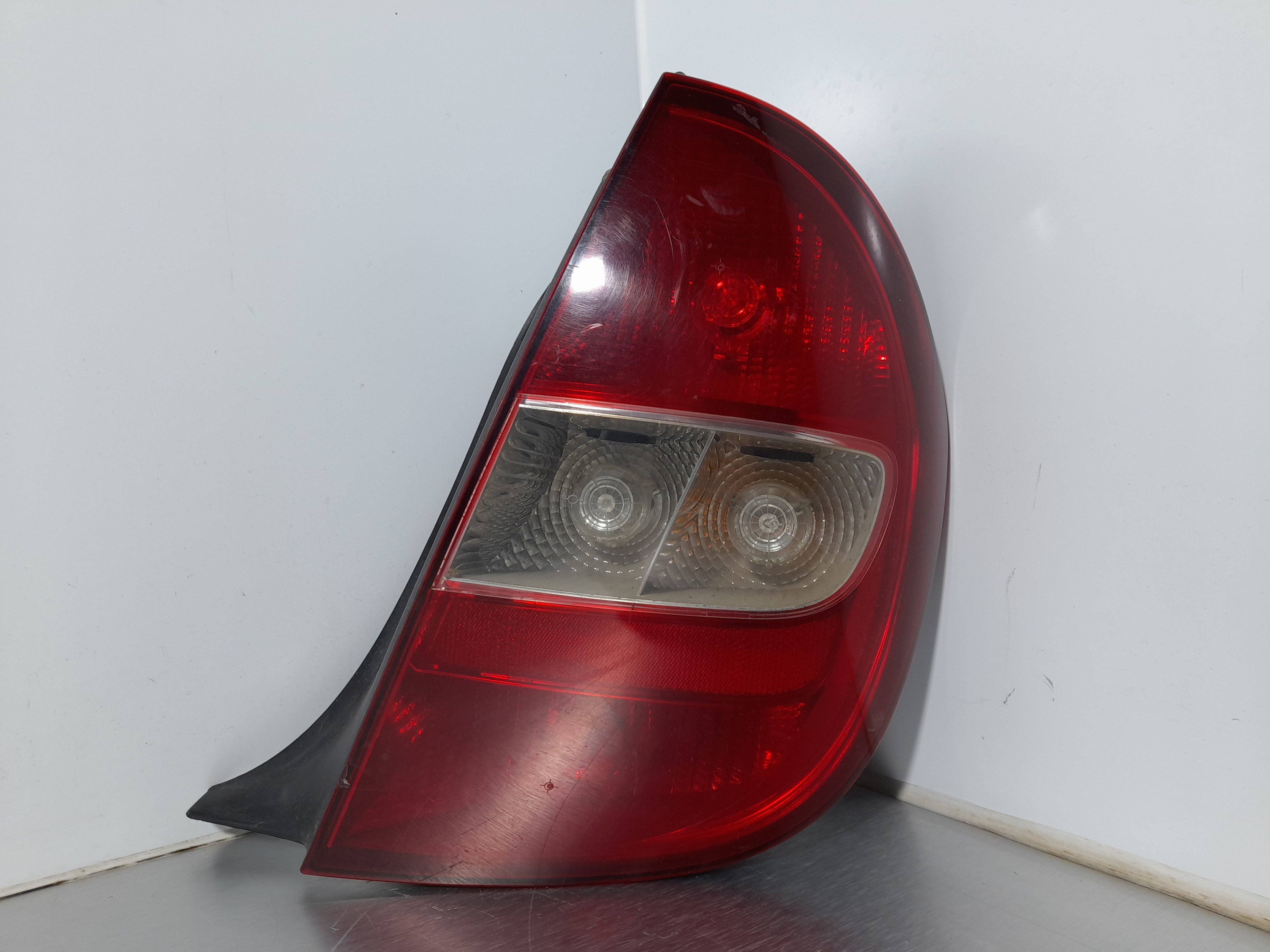Recambio de piloto trasero derecho para citroën c5 berlina 2.0 hdi referencia OEM IAM   