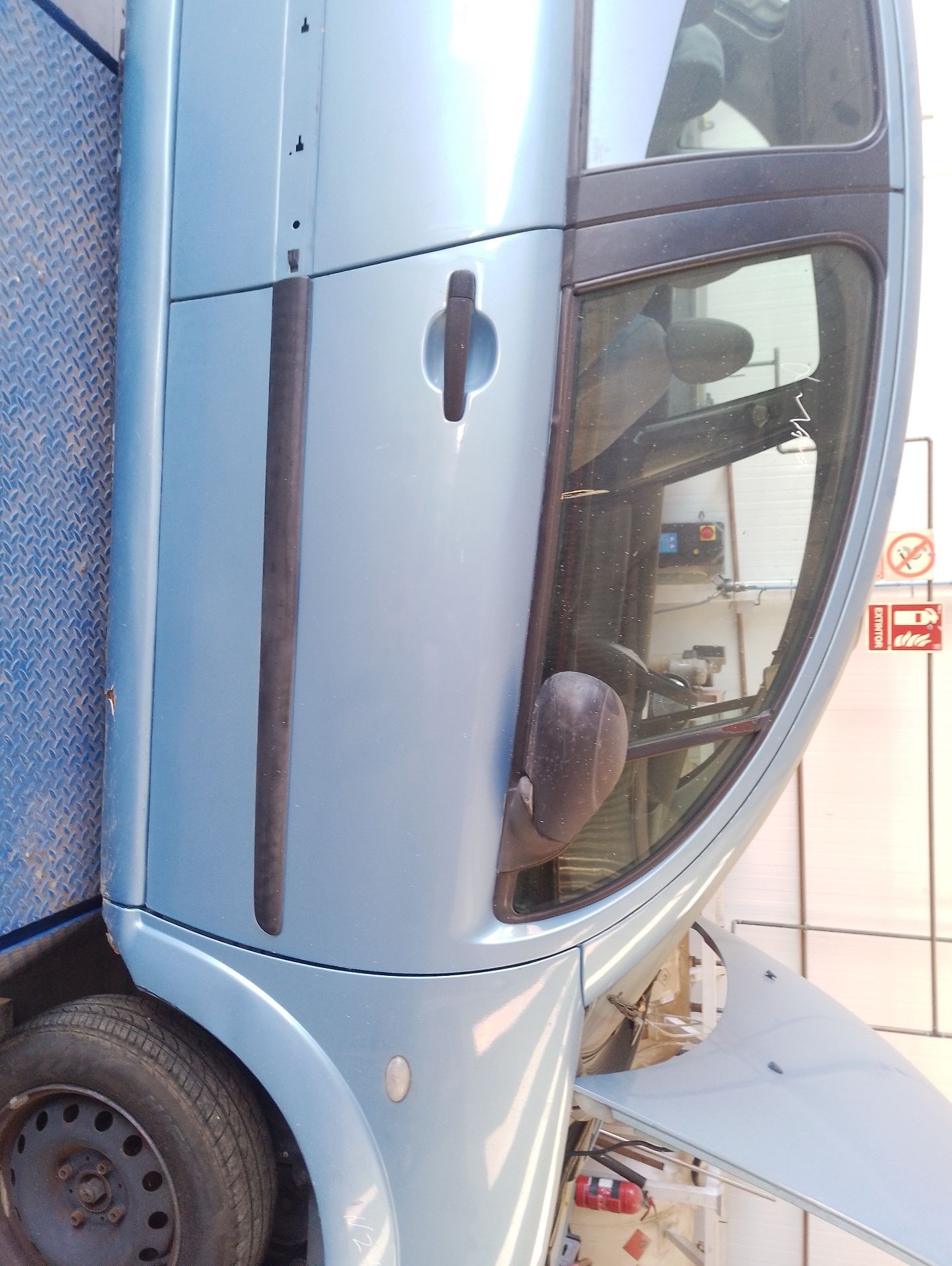Recambio de puerta delantera derecha para citroën c3 i (fc_, fn_) 1.1 i referencia OEM IAM 9004V1  